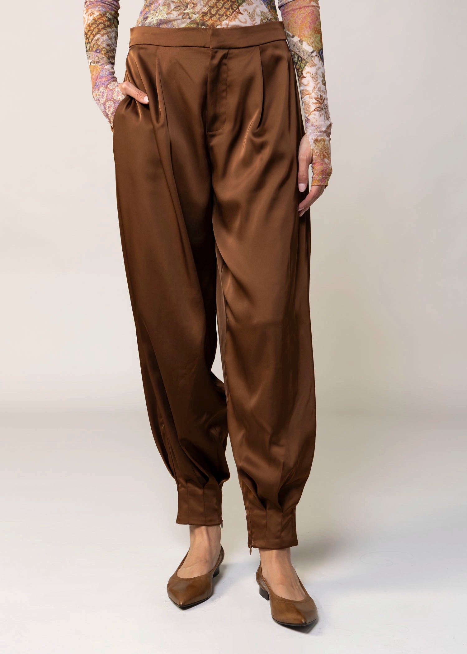 swatch_Chocolate avec les filles satin balloon pant