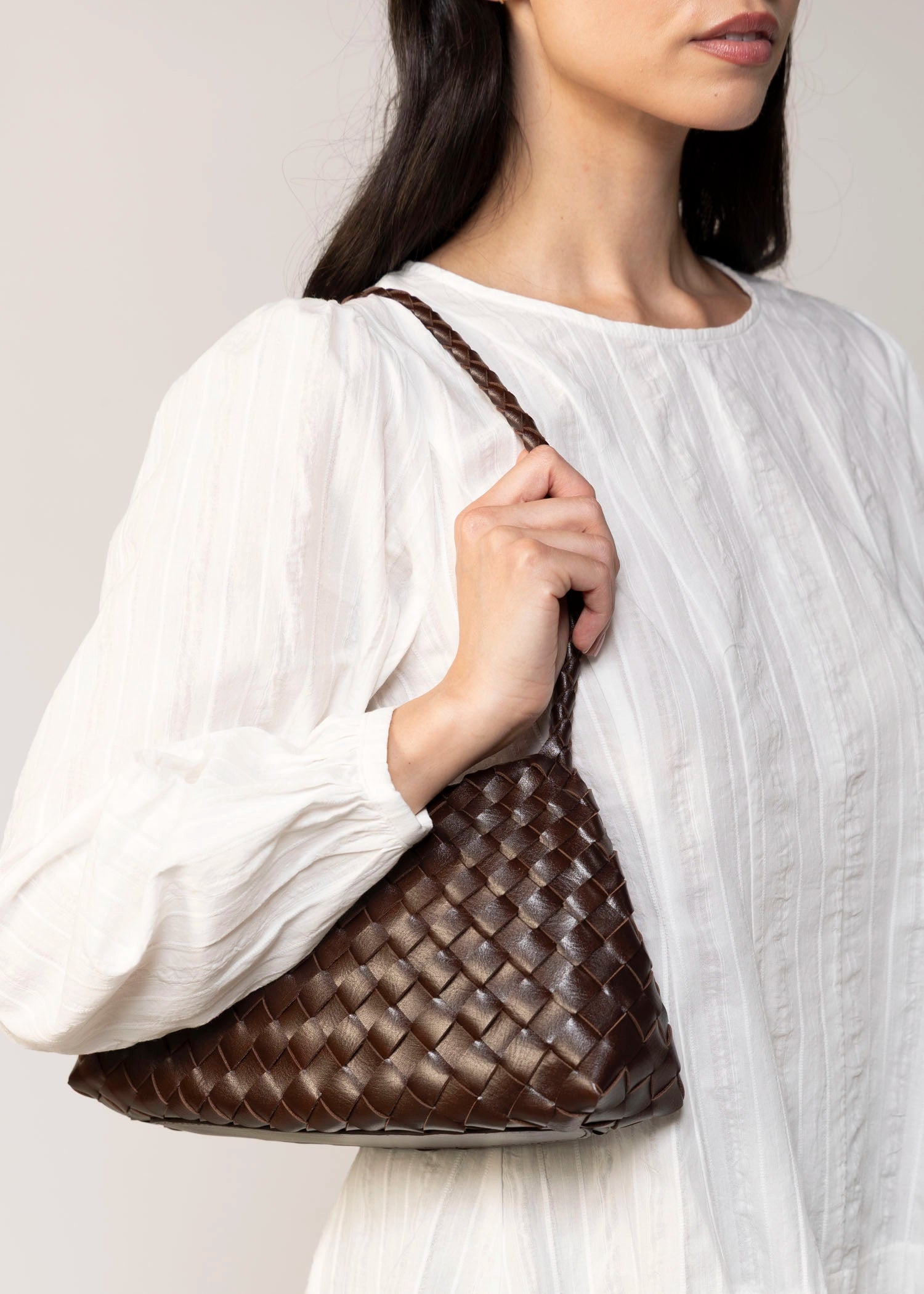 swatch_Coffee vegan leather woven shoulder bag