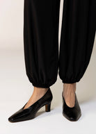 swatch_Black Croco angel alarcon leather pump