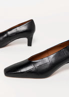 swatch_Black Croco angel alarcon leather pump