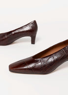 swatch_Brown Croco angel alarcon leather pump