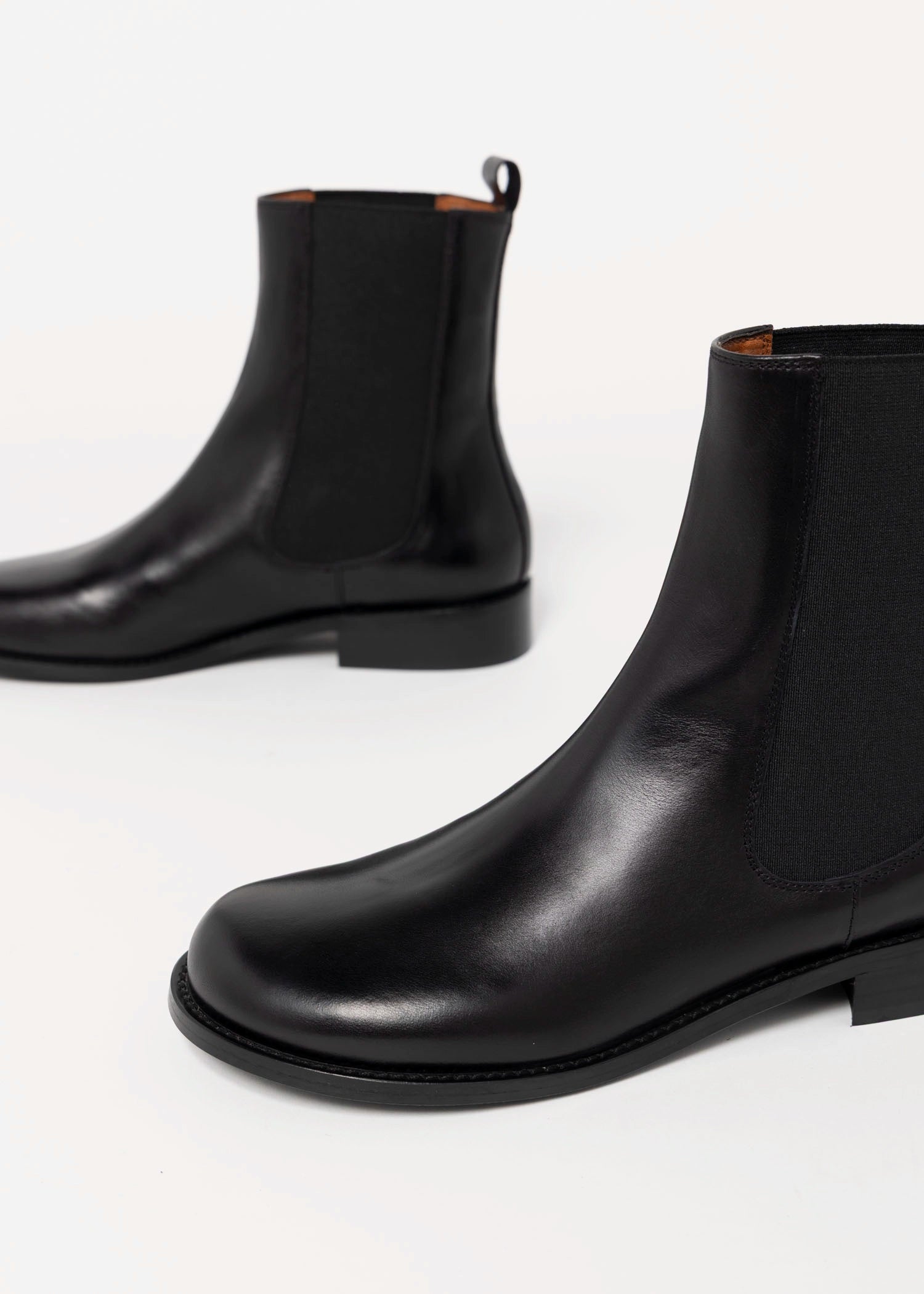 swatch_Black Leather angel alarcon lyana chelsea boot