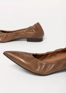 swatch_Whiskey Leather l'idea flat leather pump