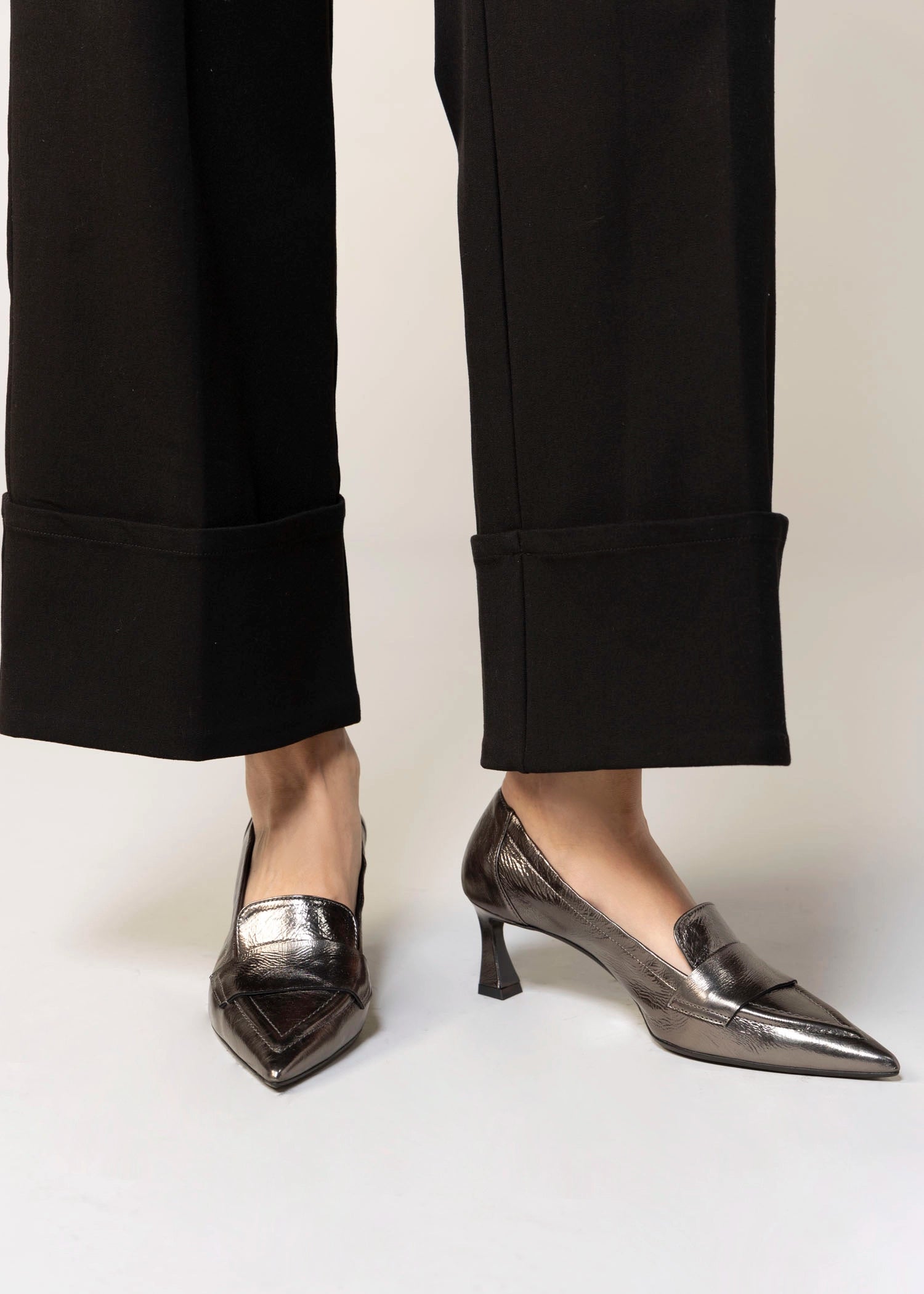 swatch_Steel Leather l'idea pointed toe pump