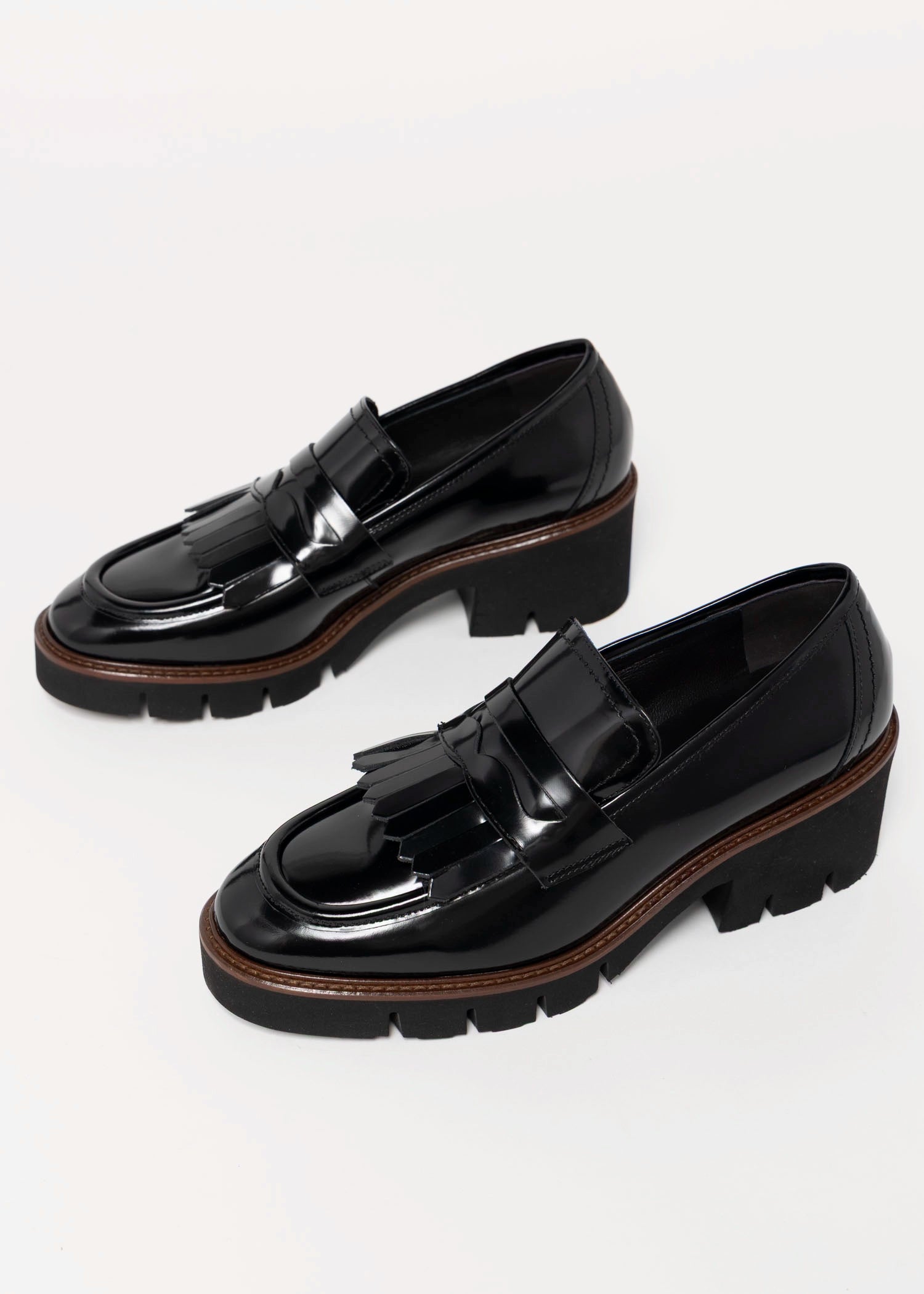 swatch_Black Leather l'idea heeled loafer with kilt