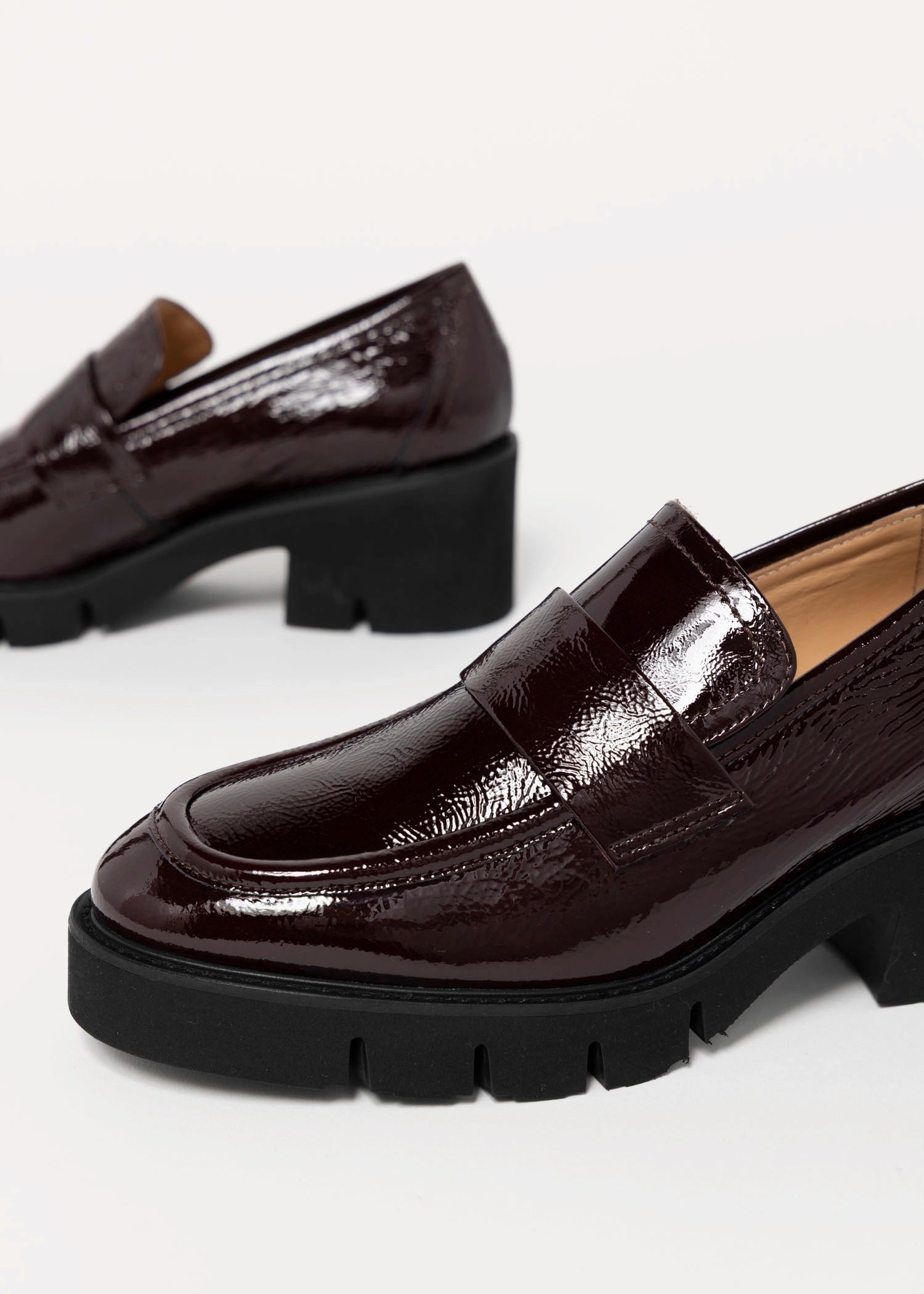 swatch_Bordo Patent l'idea heeled loafer