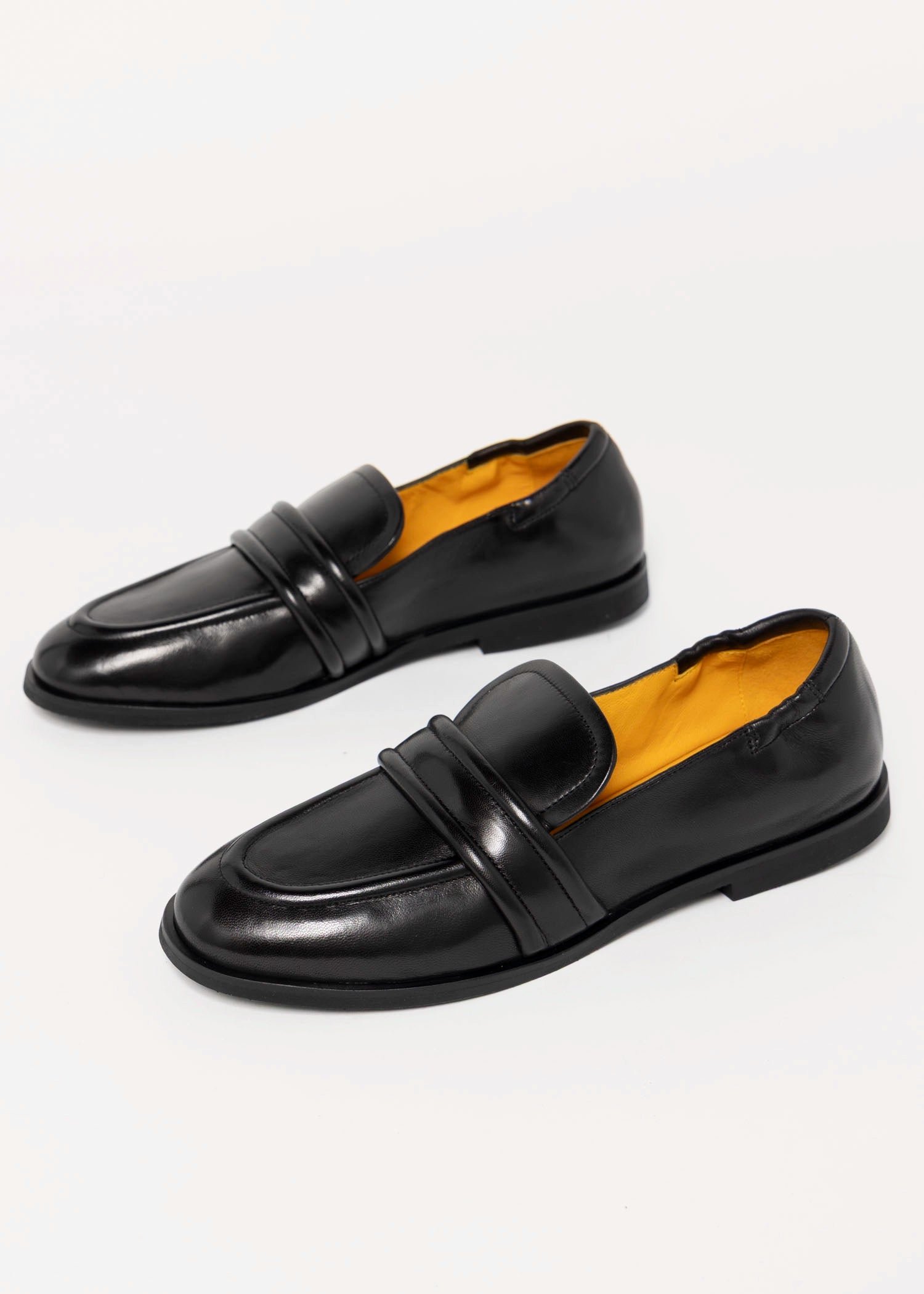swatch_Black Leather mara bini sally loafer