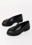 swatch_Black Leather l'idea clean loafer on lug sole