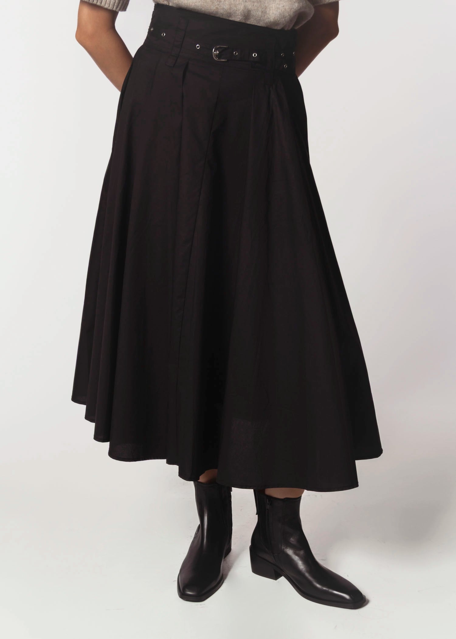 swatch_black leather ankle boot