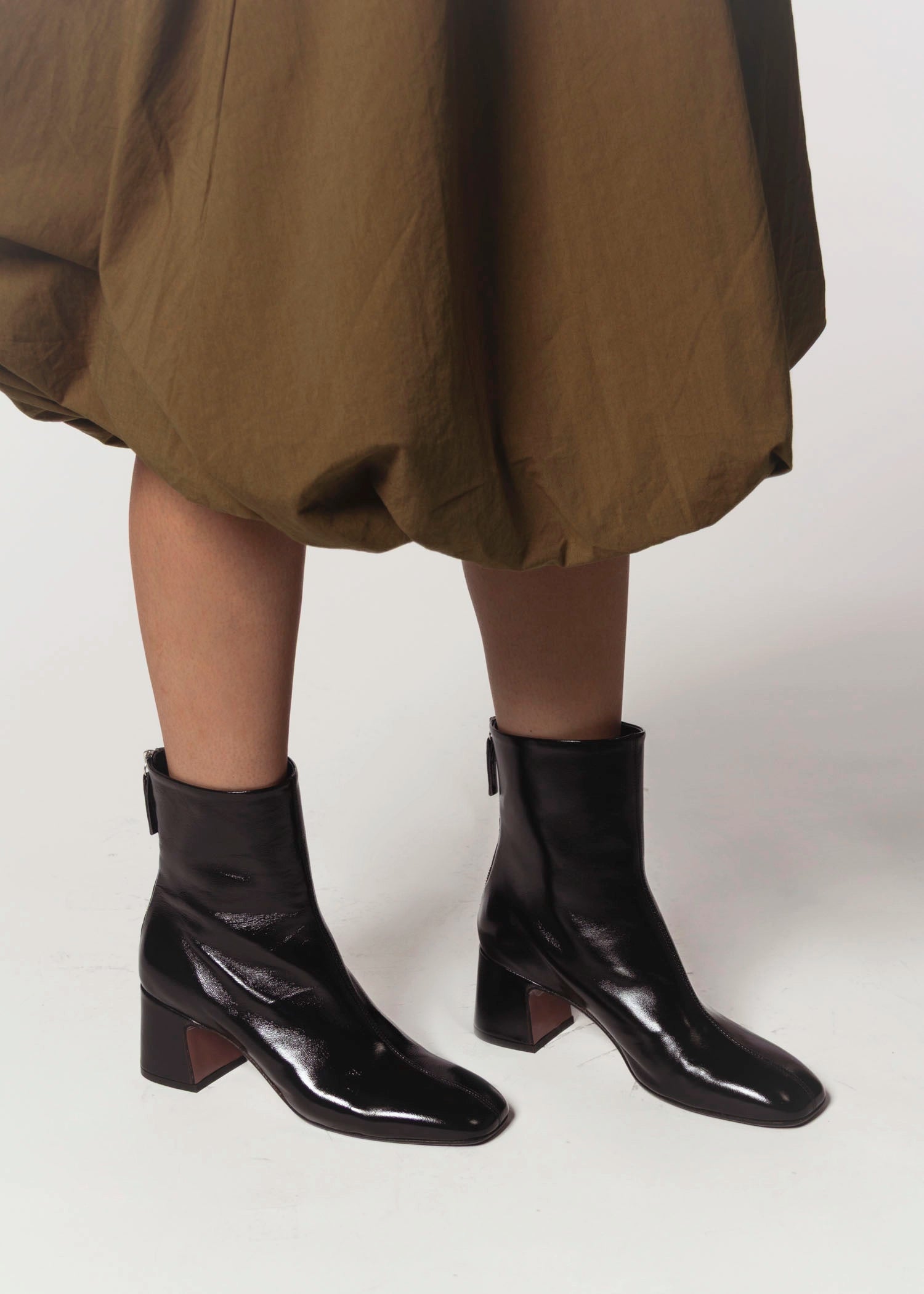 swatch_Black Patent leather ankle boot