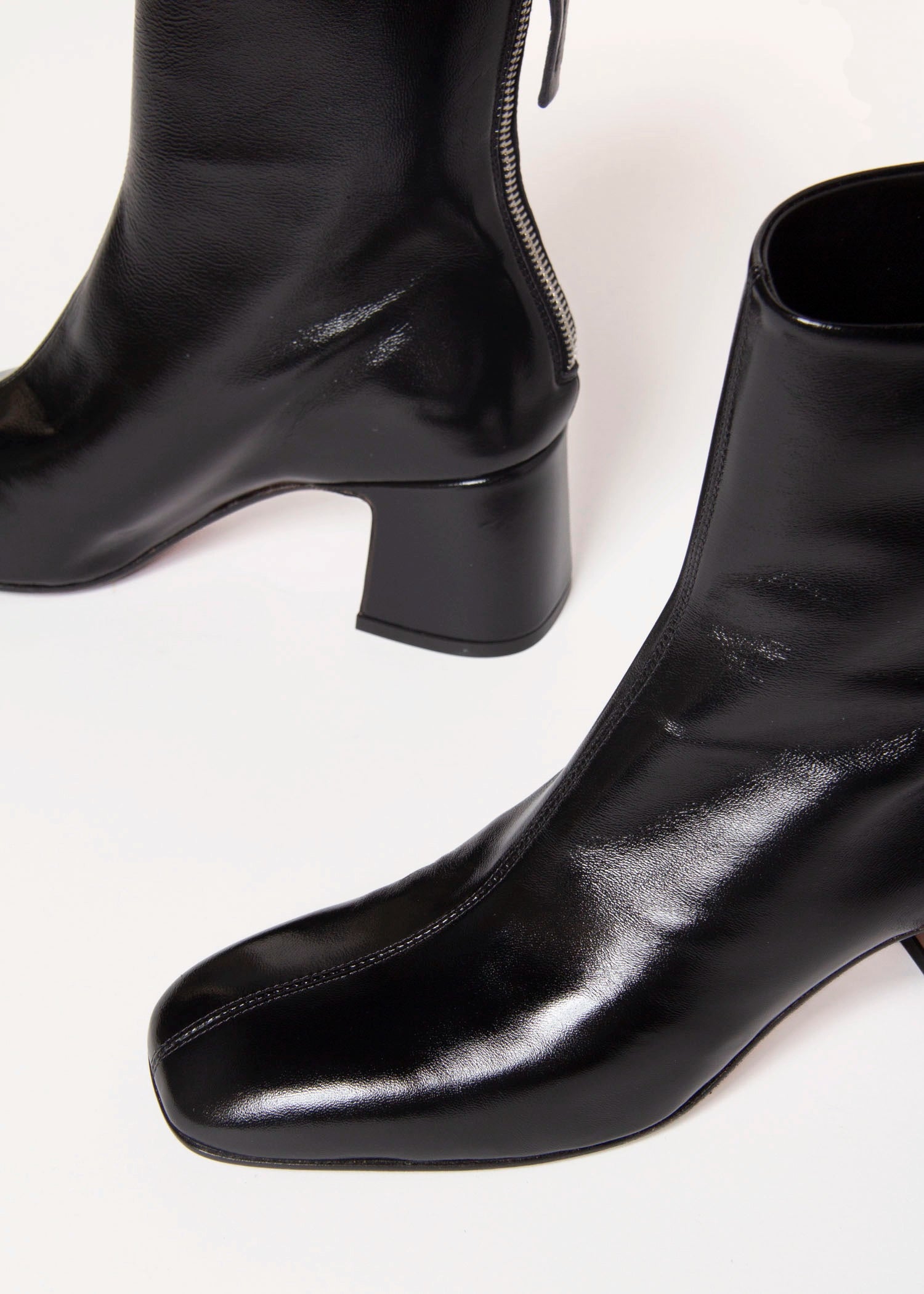 swatch_Black Patent leather ankle boot