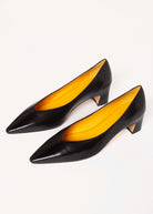 swatch_Black Leather vale pump