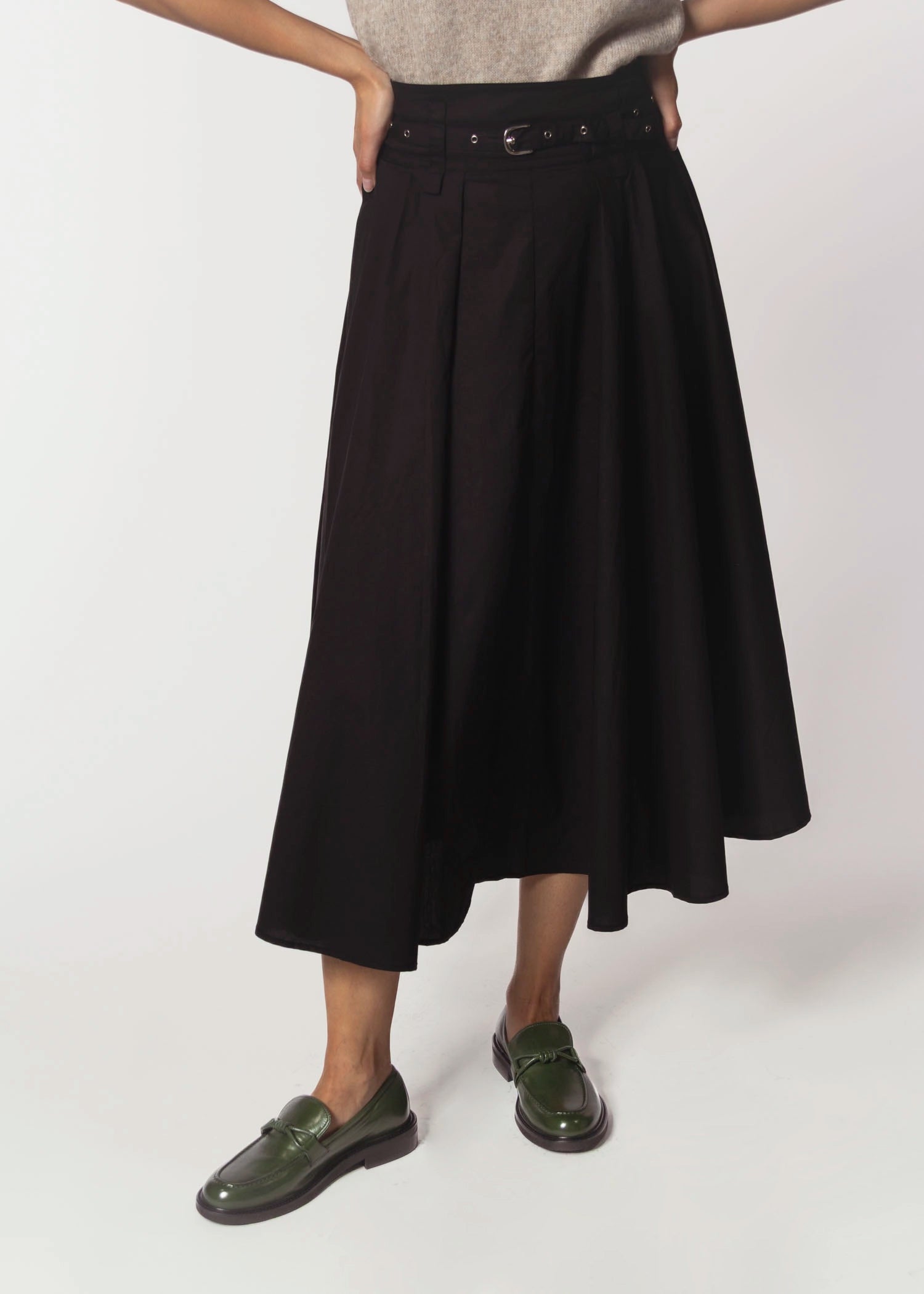 swatch_Dark Green Leather loafer