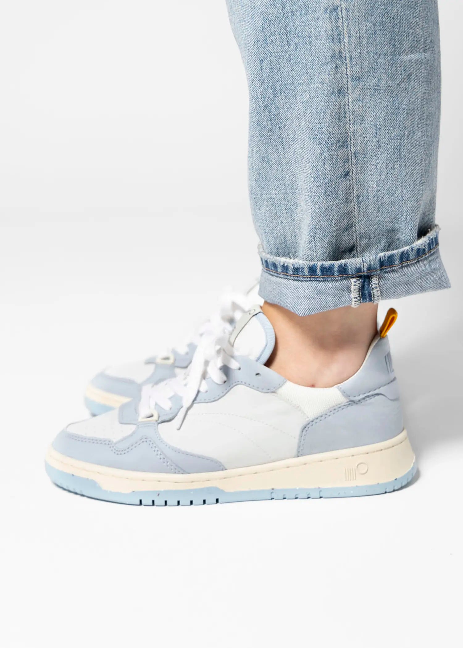 swatch_Blue Vapor phoenix sneaker