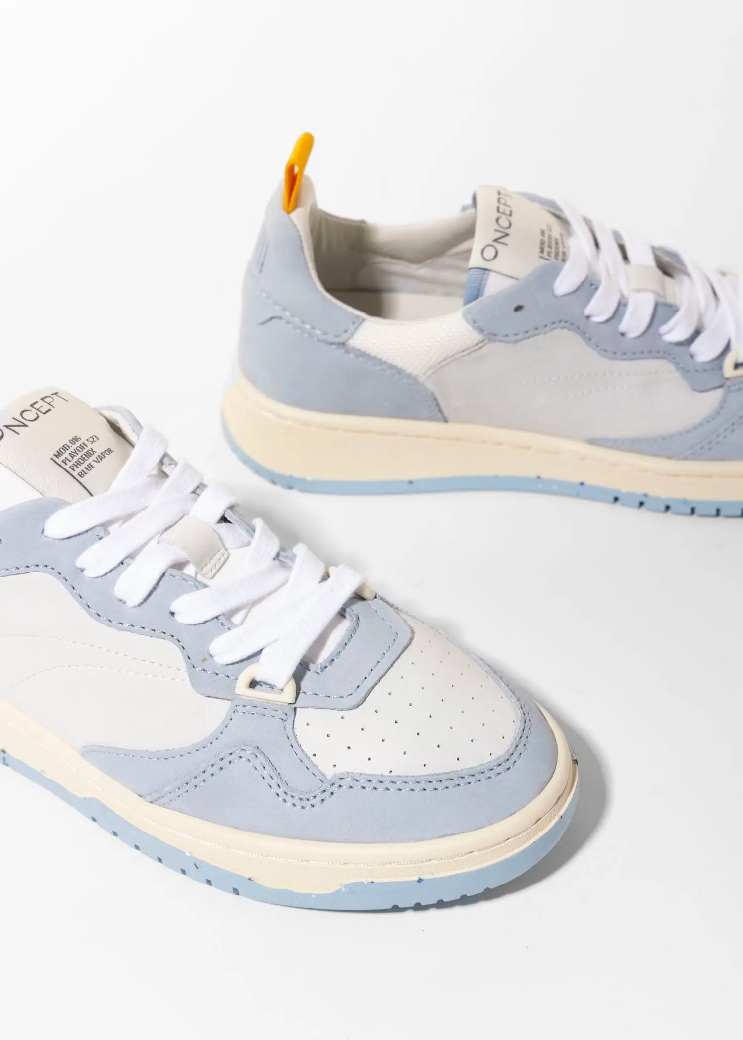 swatch_Blue Vapor phoenix sneaker