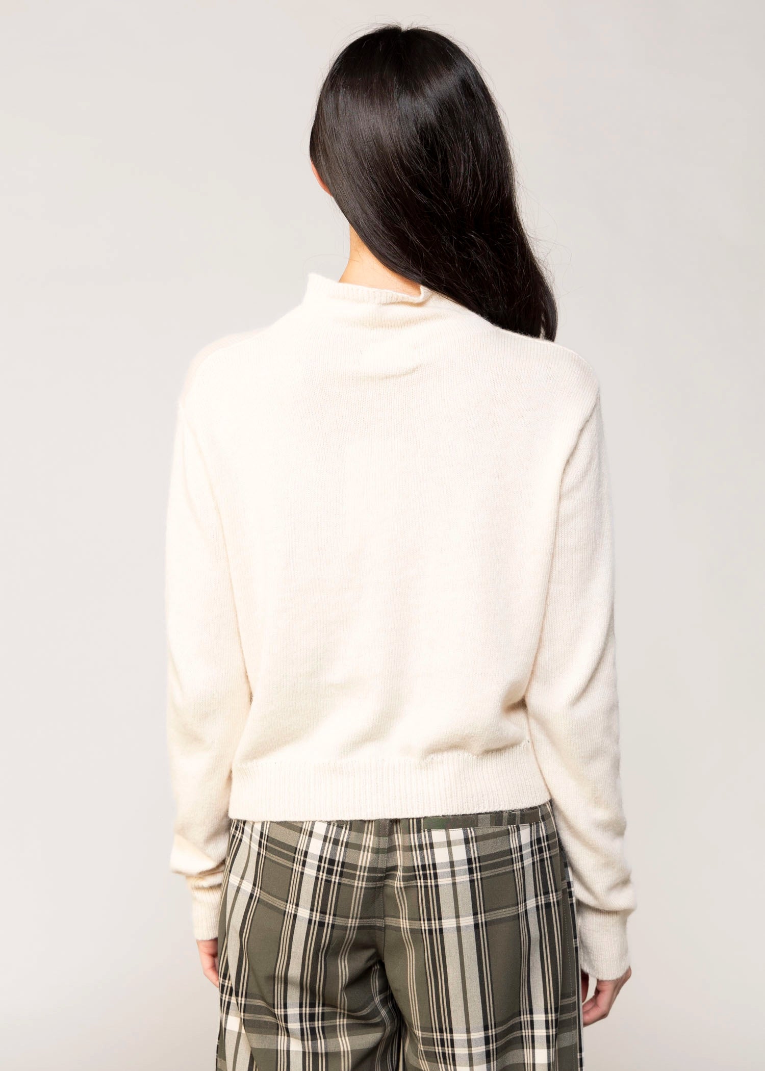 swatch_Beige funnel neck cardigan
