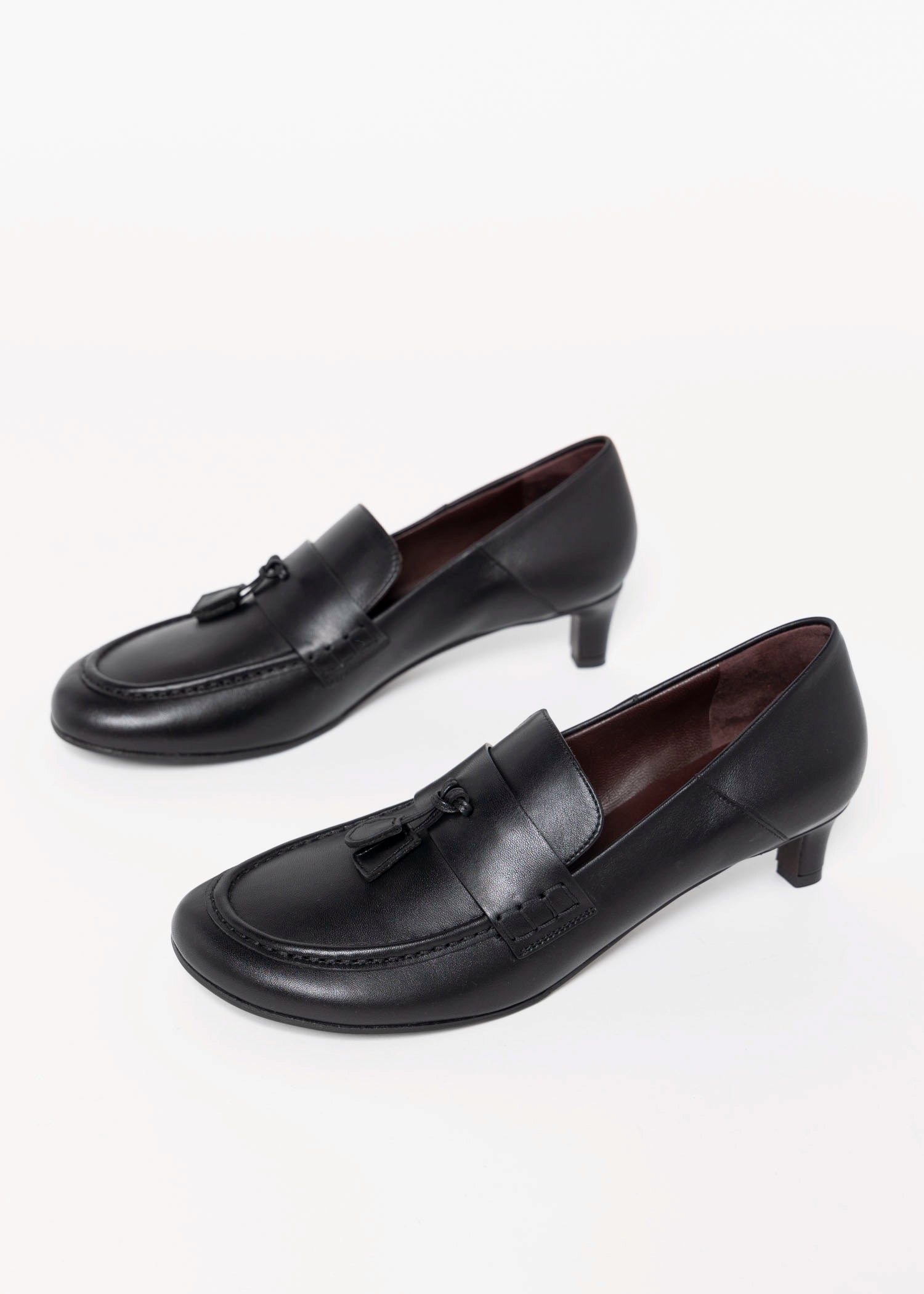 swatch_Black Leather roberto festa maeve italian leather heeled loafer