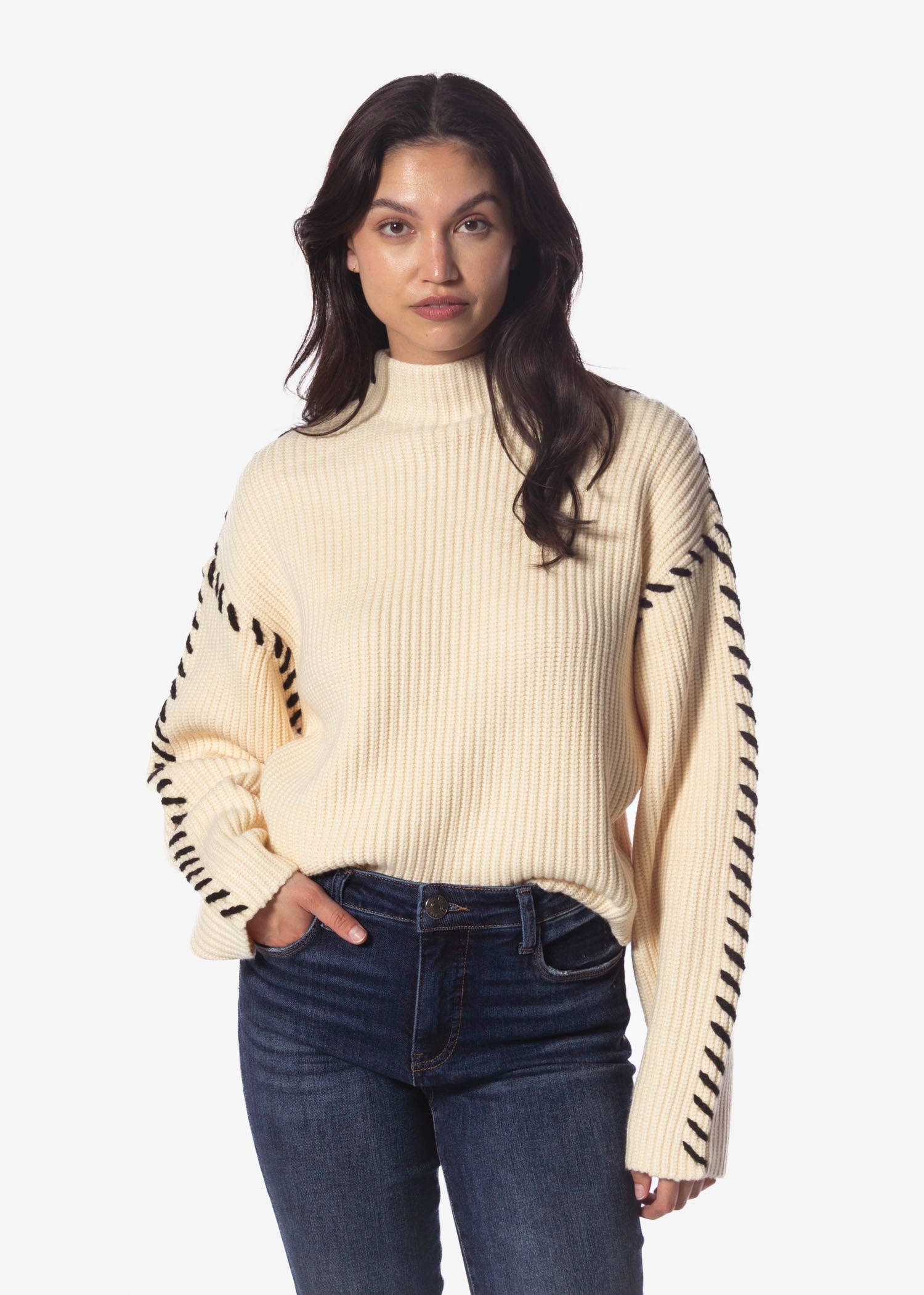 swatch_Cream sweater