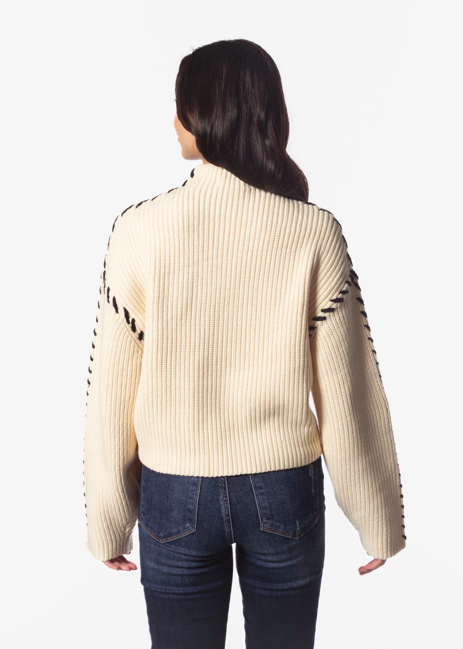 swatch_Cream sweater