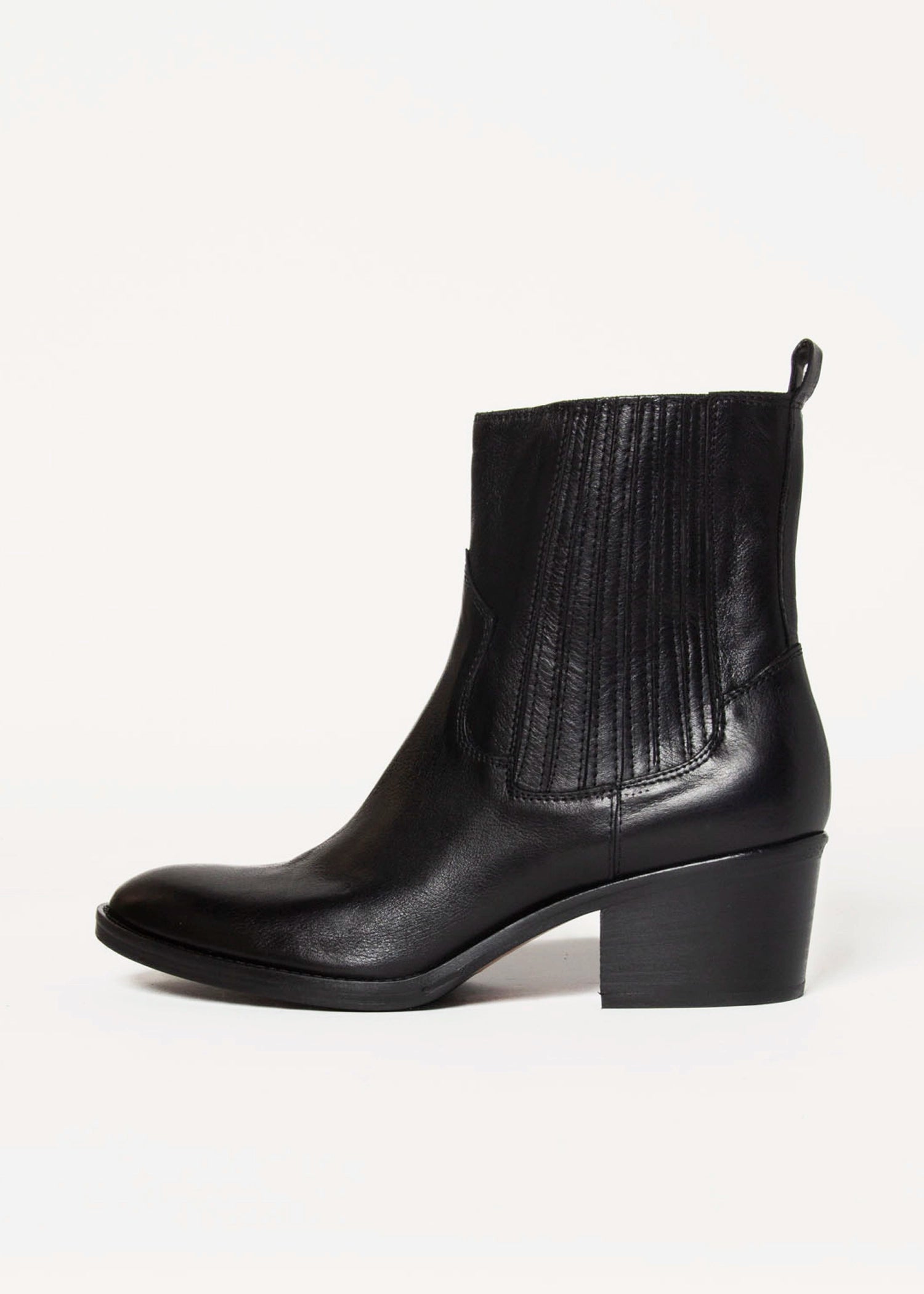 swatch_Black Leather chelsea boot