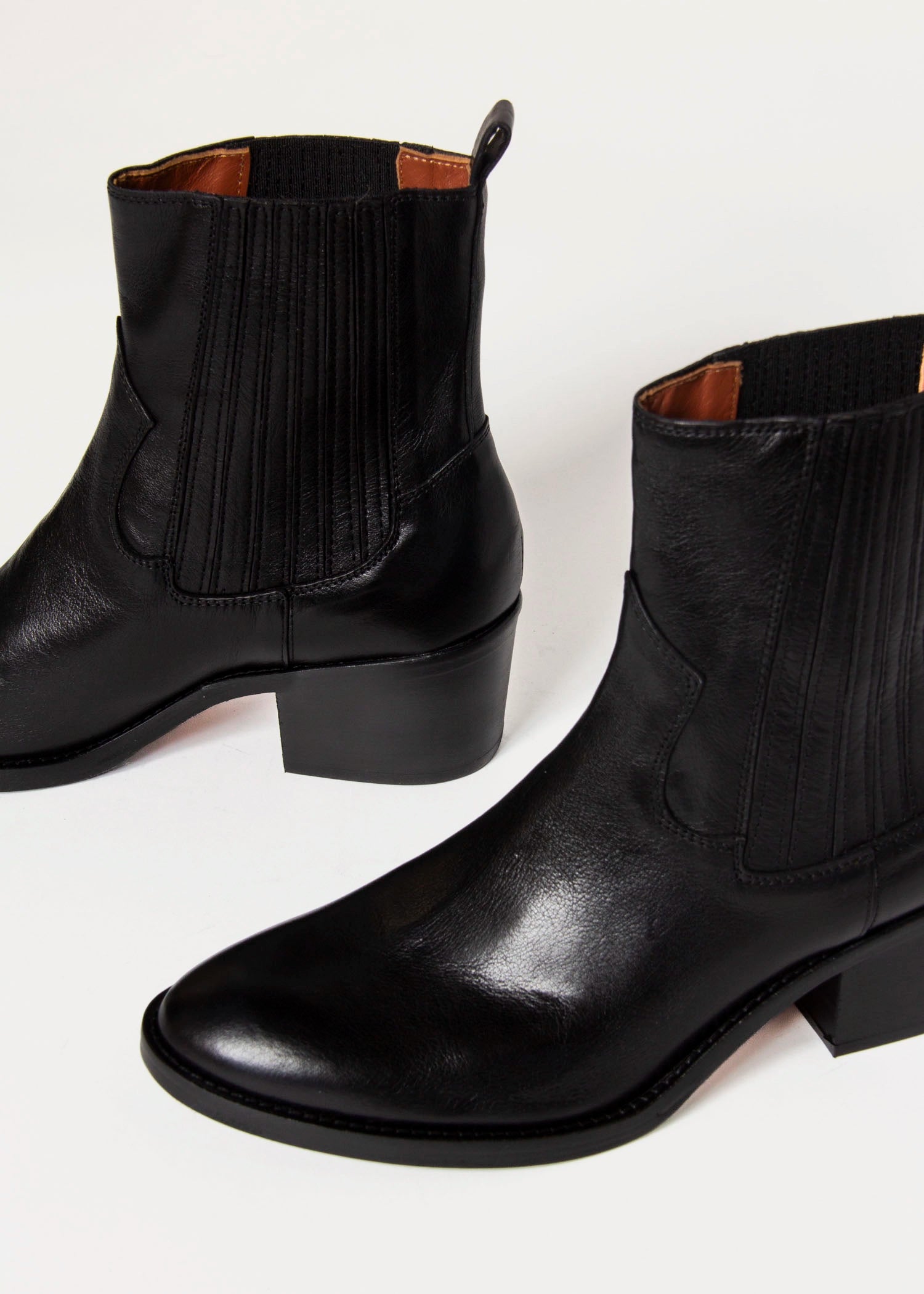 swatch_Black Leather chelsea boot