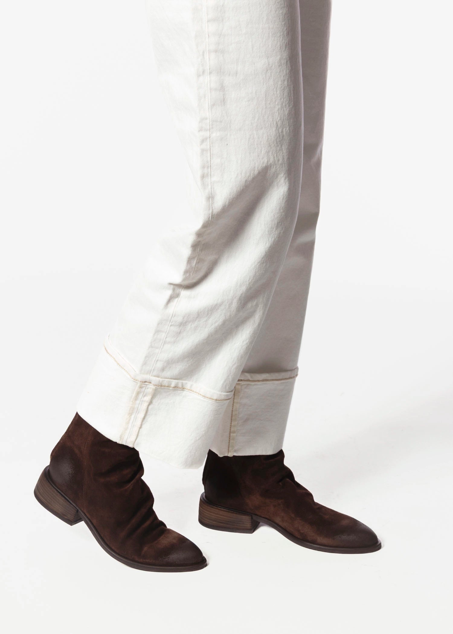 swatch_Chocolate Suede ankle boot