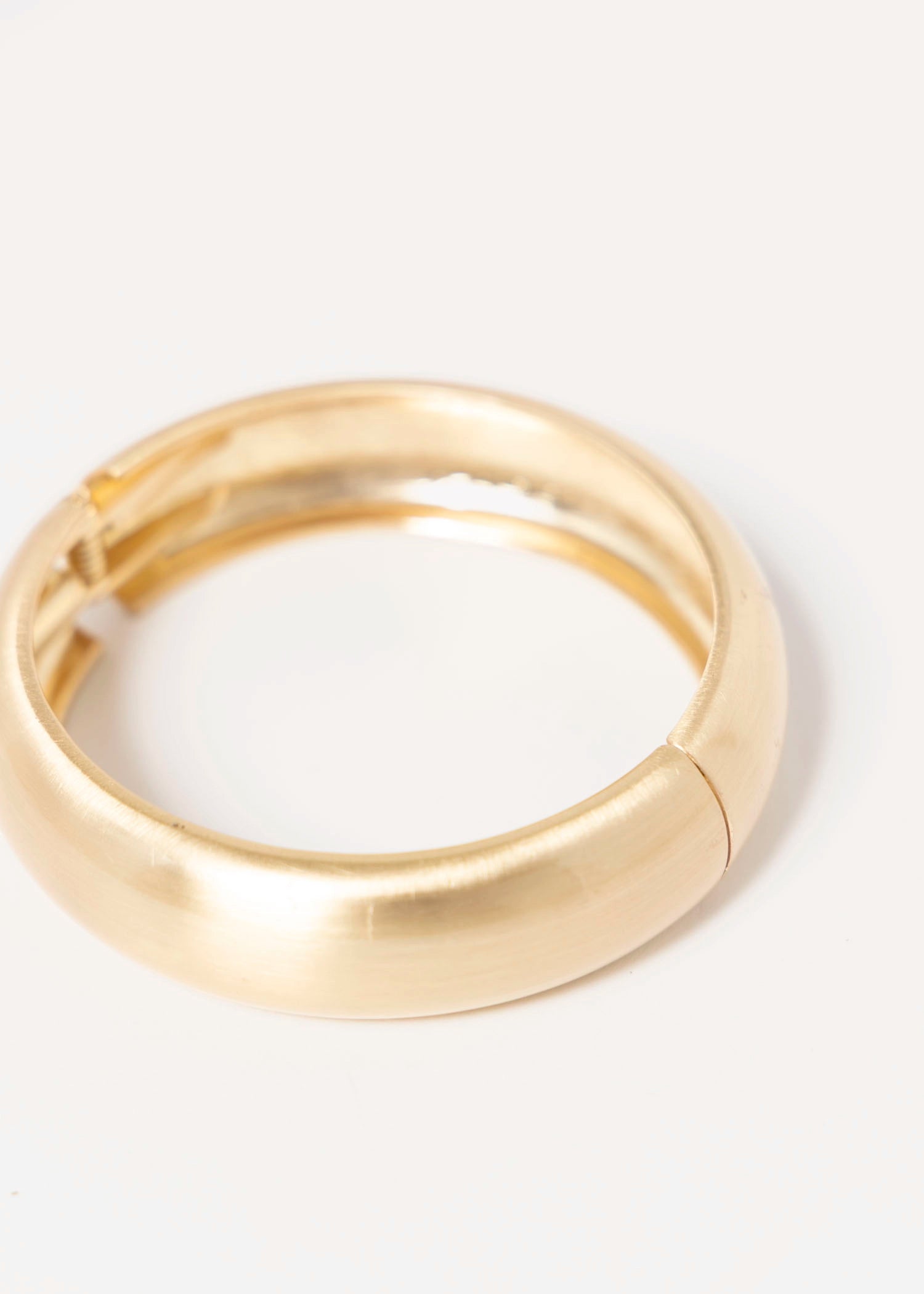 swatch_Gold bangle bracelet