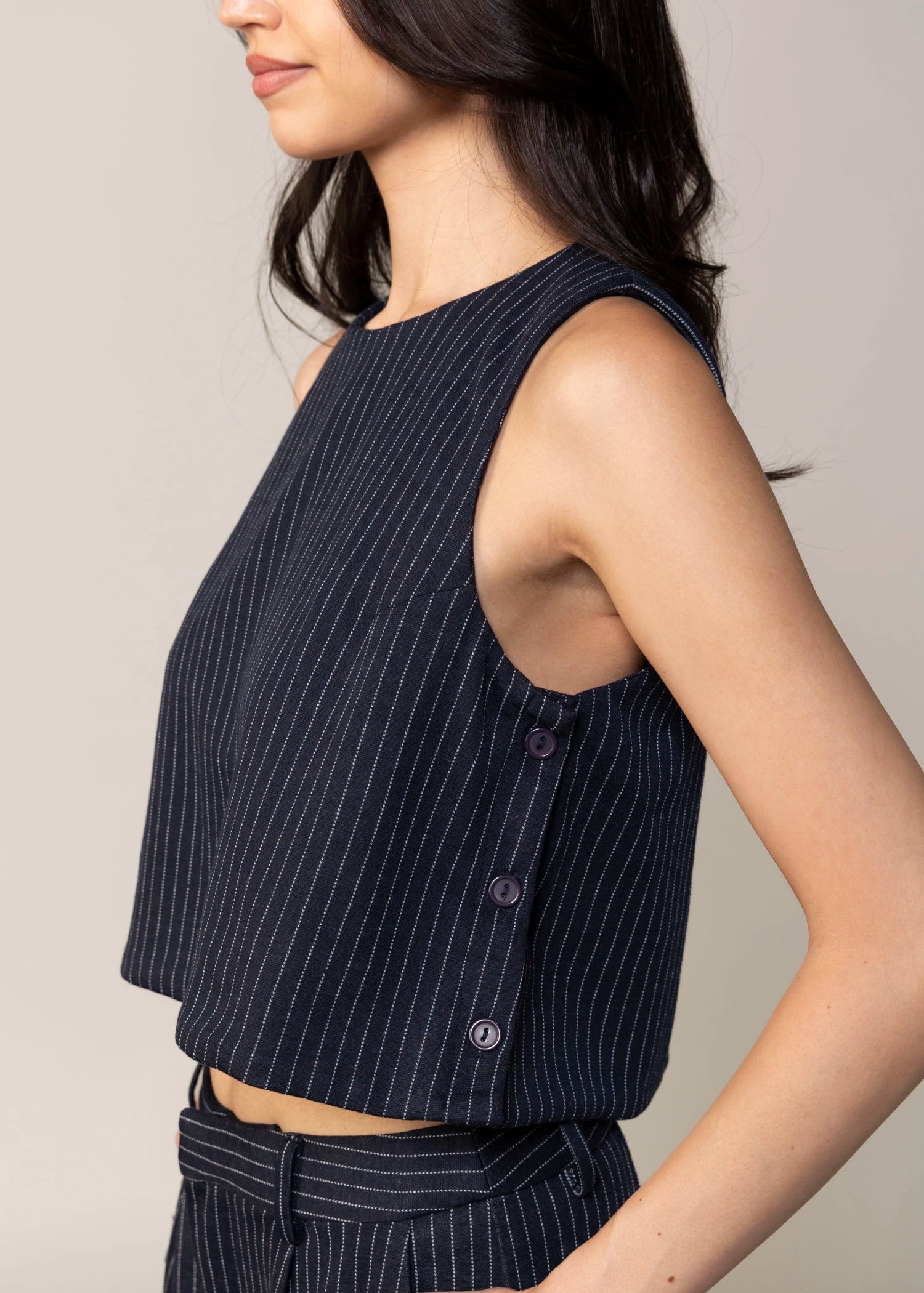 swatch_Navy/Ivory sage the label legacy pinstripe top
