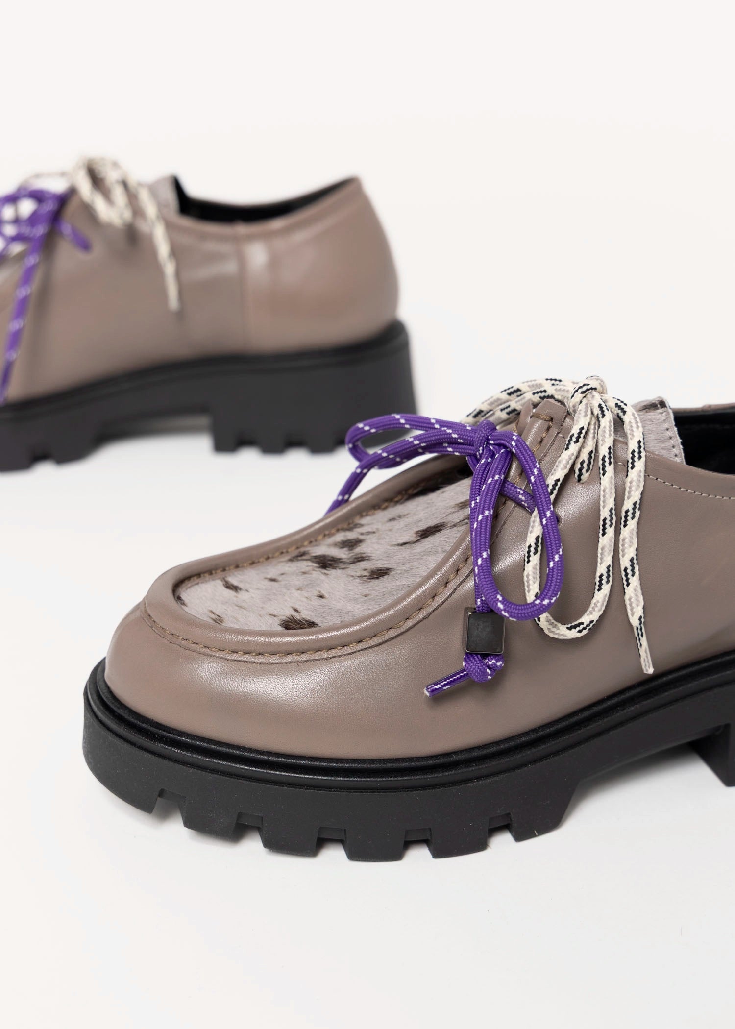 swatch_Grey Leather l'idea italian leather wallabee loafer