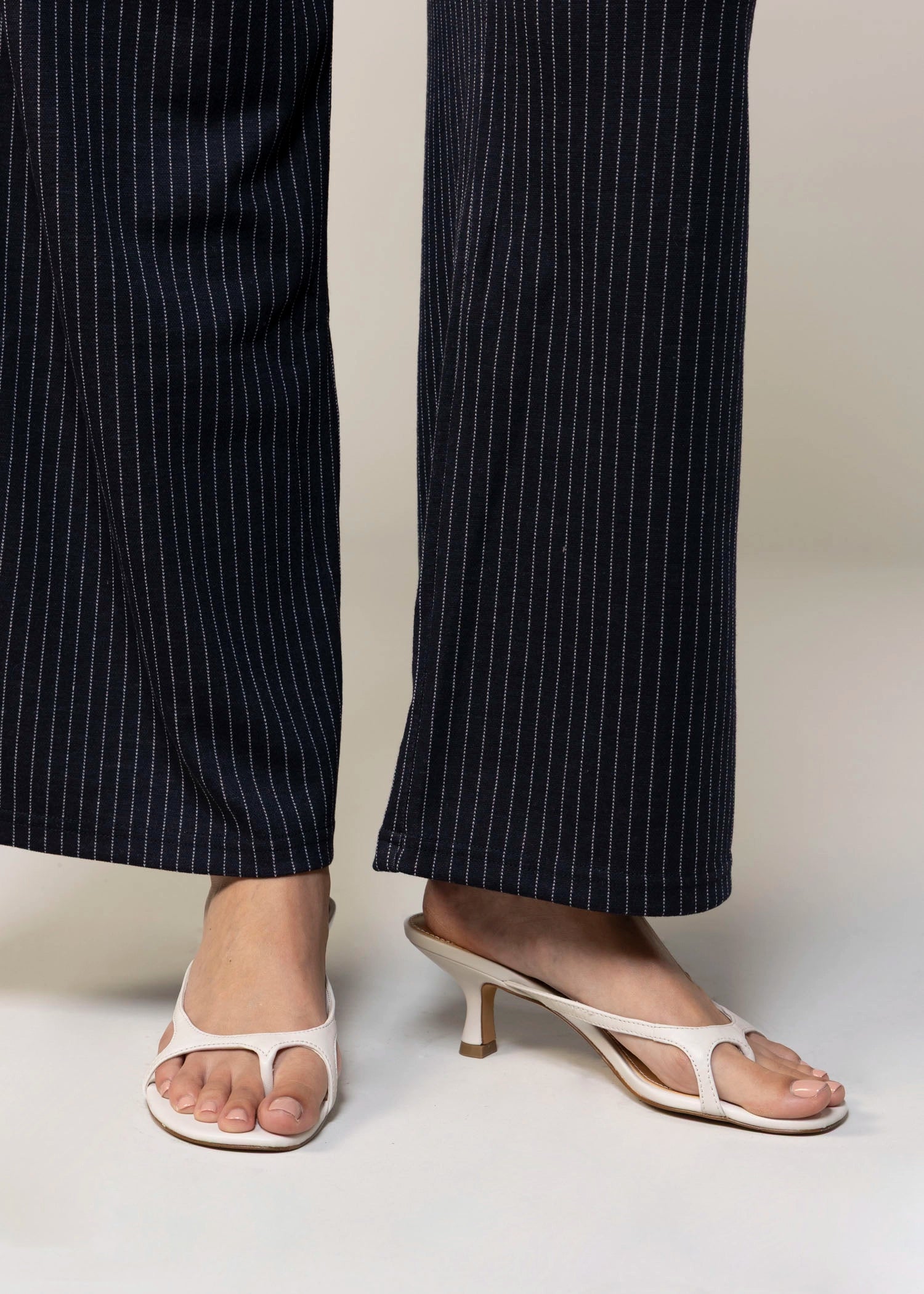 swatch_White steve madden brienna thong kitten heel sandal