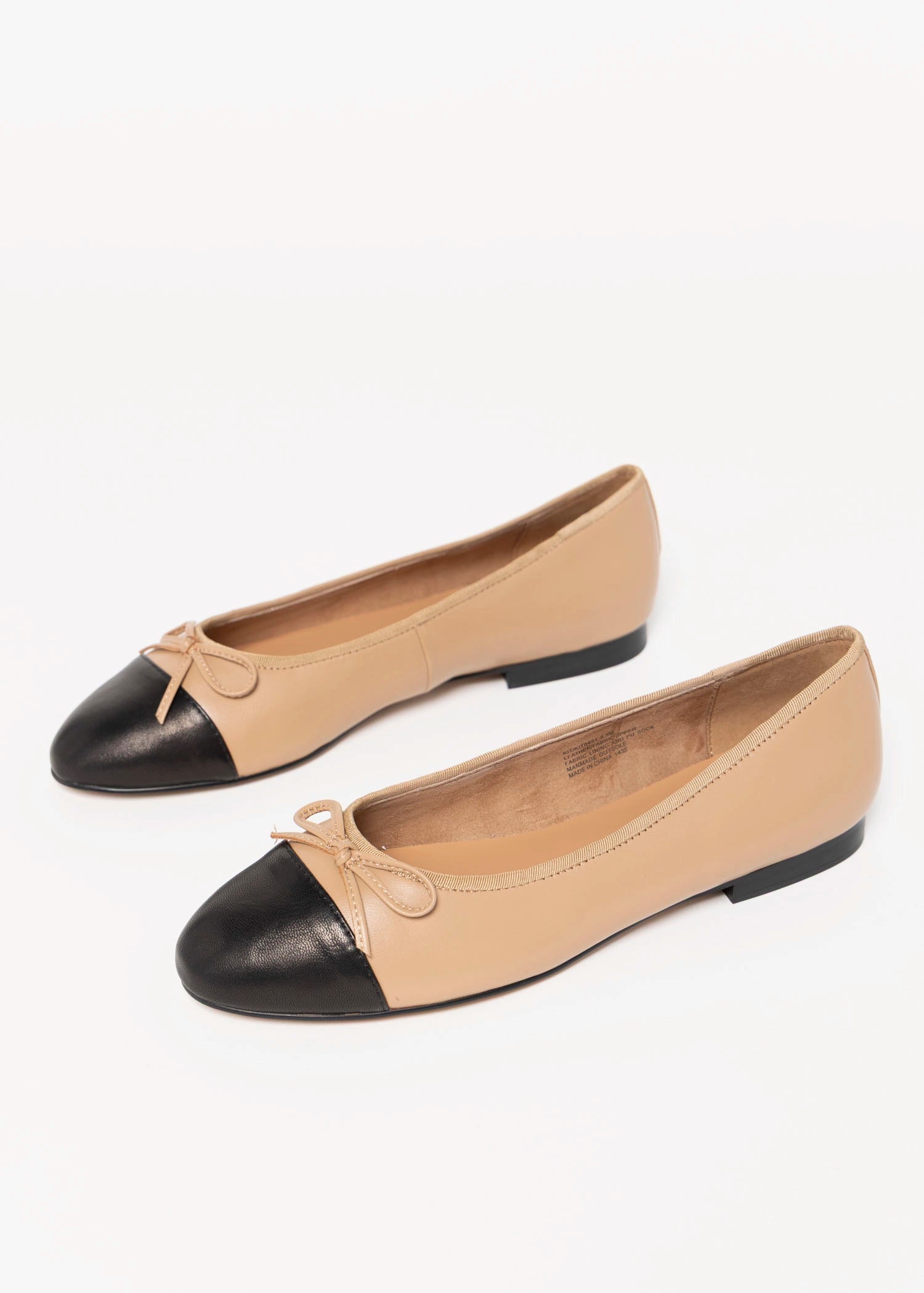 swatch_Black/Natural kit leather ballet flat