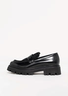 swatch_Black Leather l'idea italian leather lug sole loafer