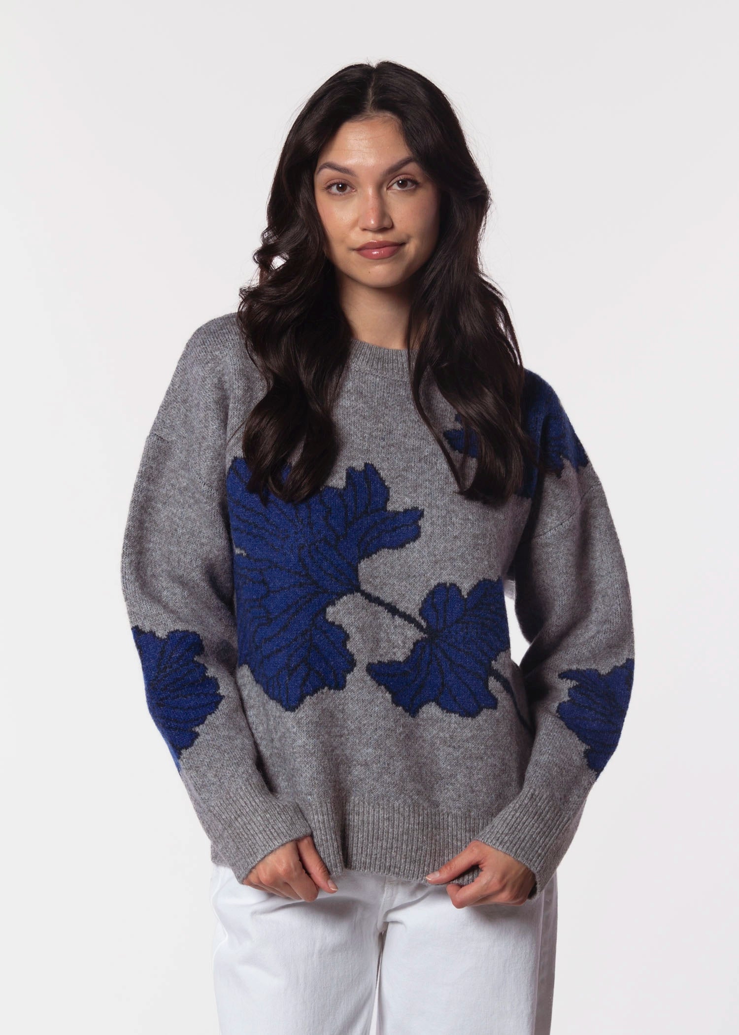 swatch_Grey/Sapphire knit sweater apparel