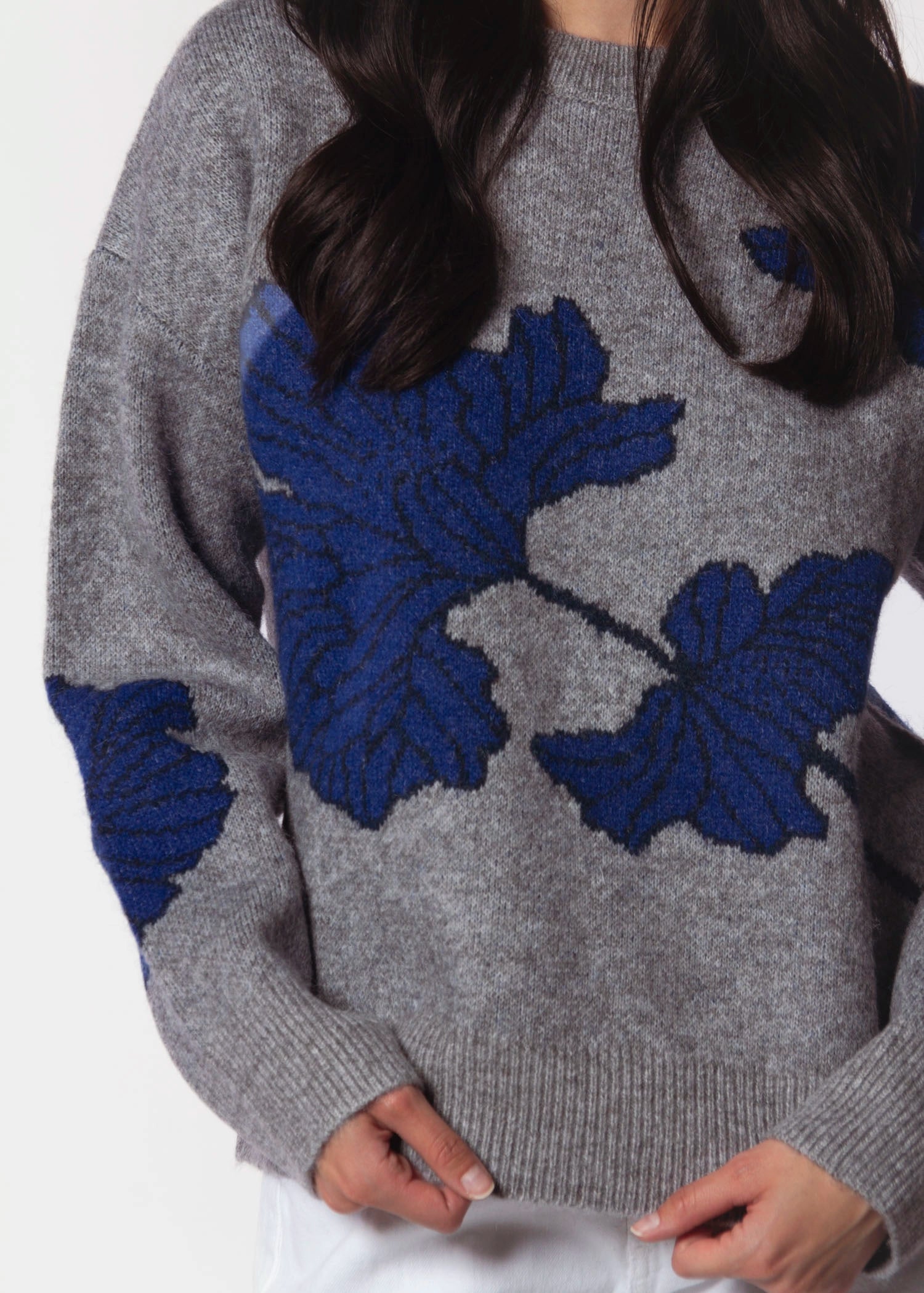 swatch_Grey/Sapphire knit sweater apparel