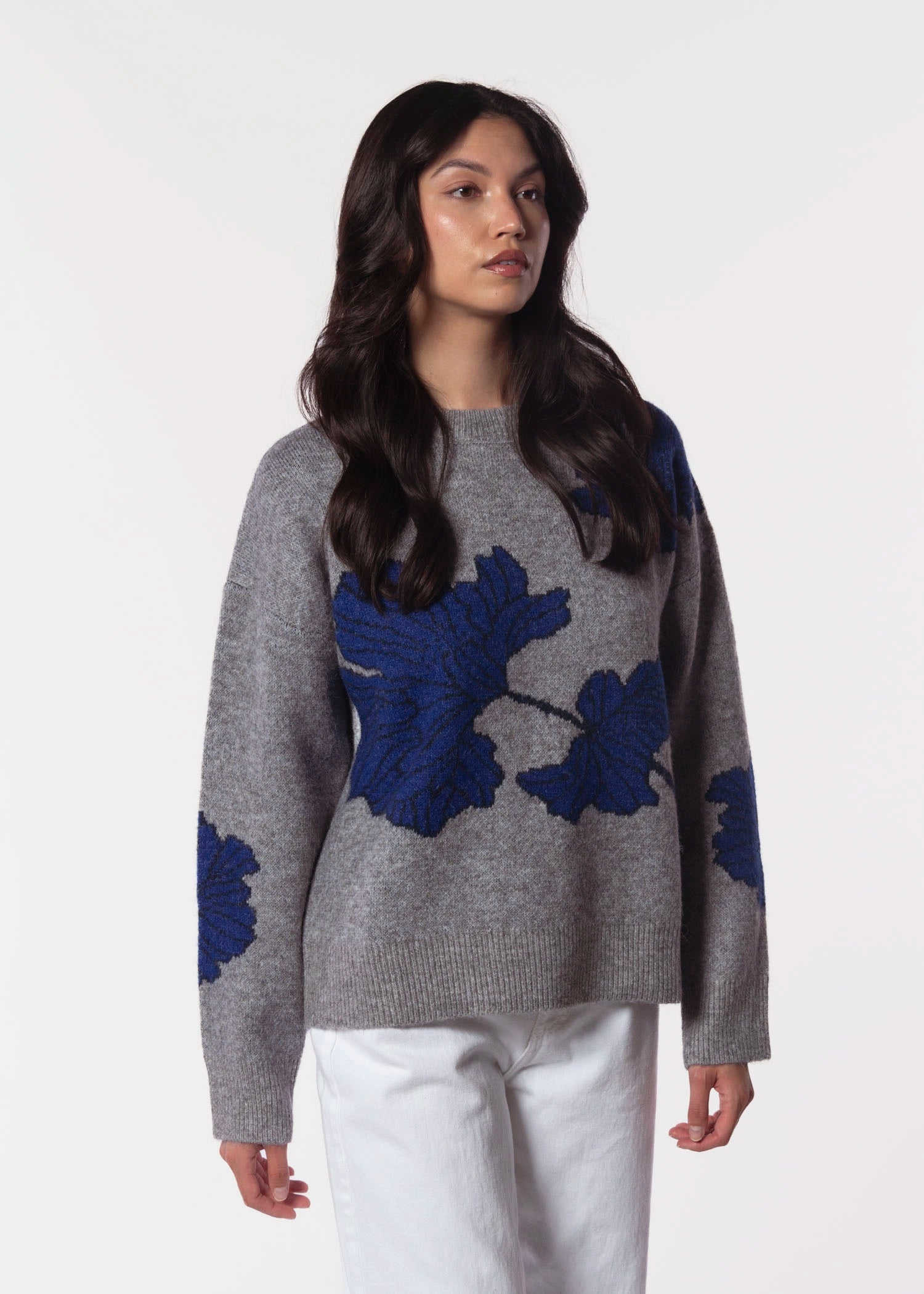 swatch_Grey/Sapphire knit sweater apparel