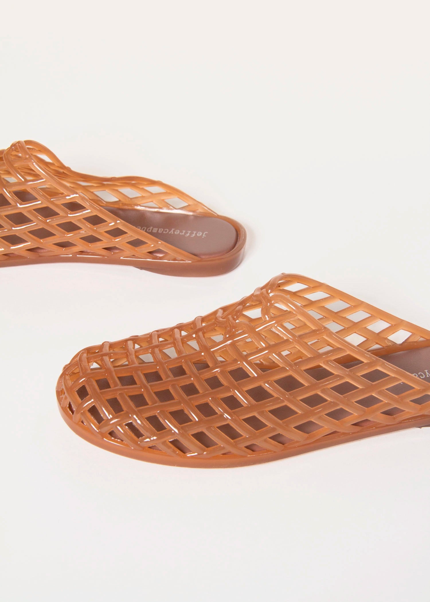 swatch_Natural sea glass jelly slide shoes