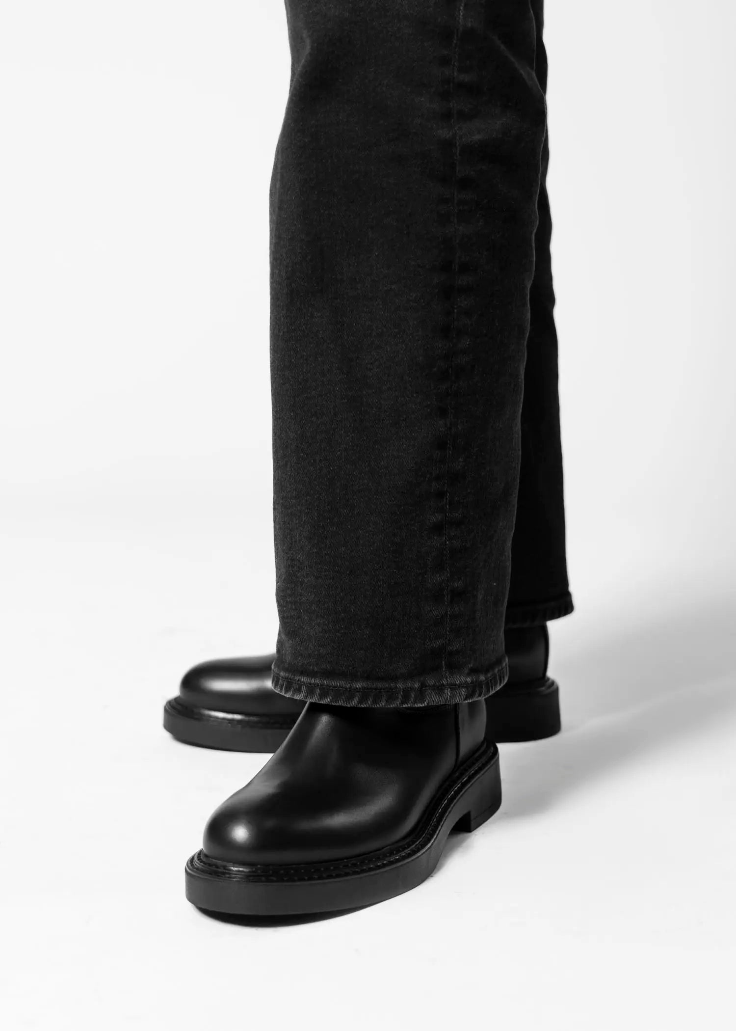 swatch_black bonnie stretch boot boots