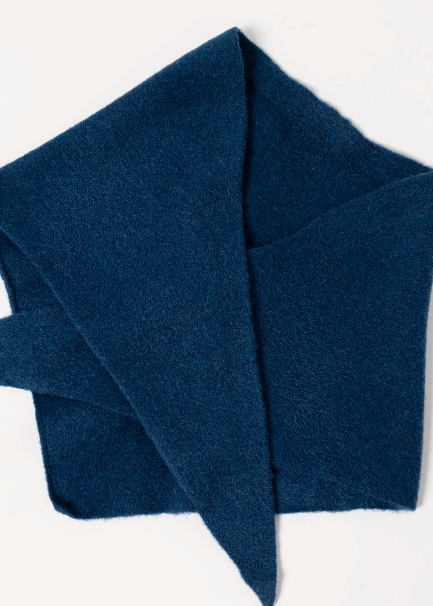 swatch_Blue wool knit triangle scarf