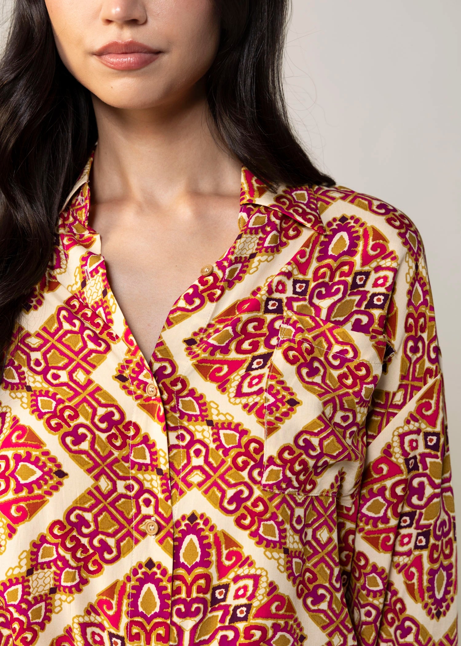 swatch_Beige mosiac print button down blouse