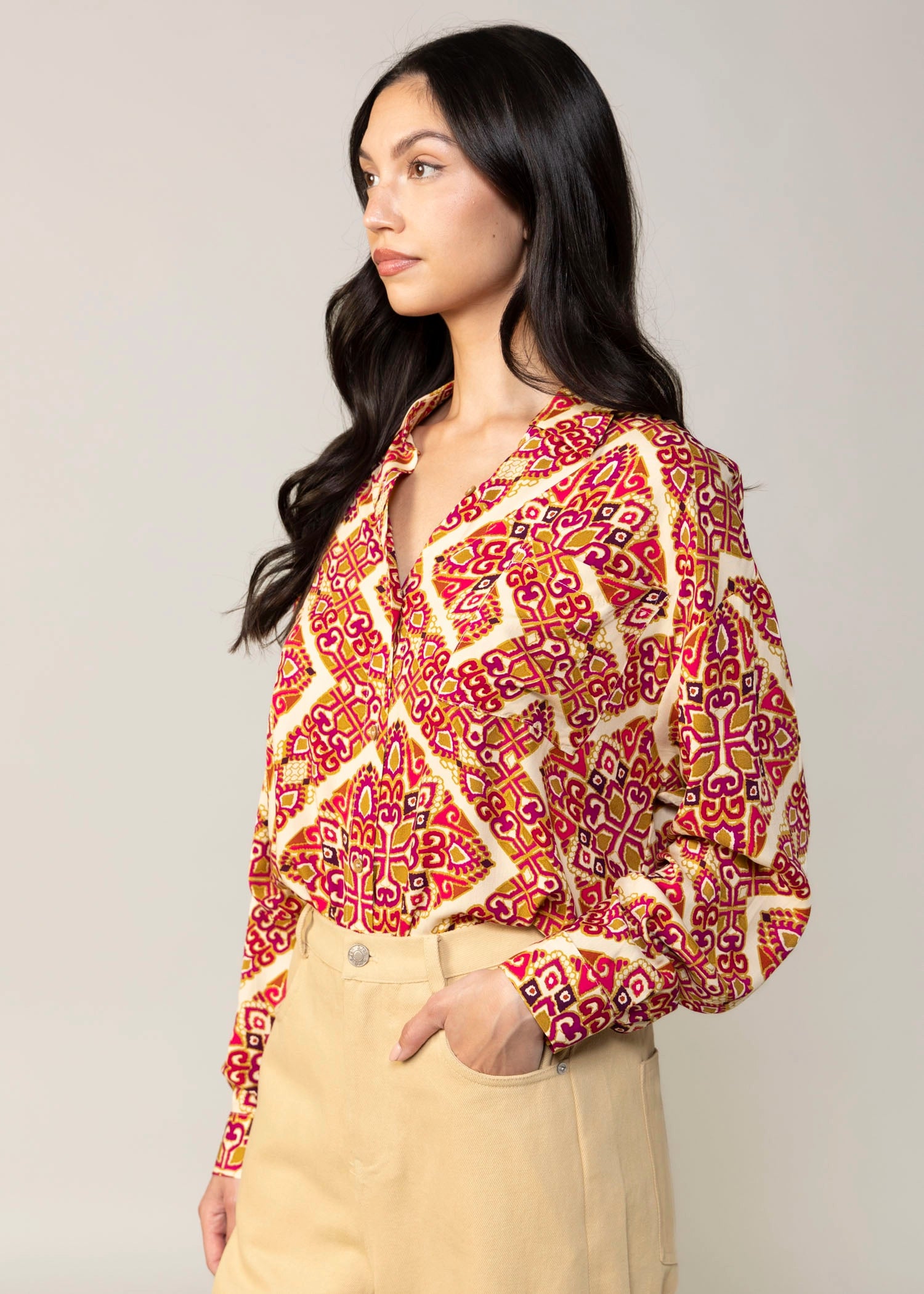 swatch_Beige mosiac print button down blouse