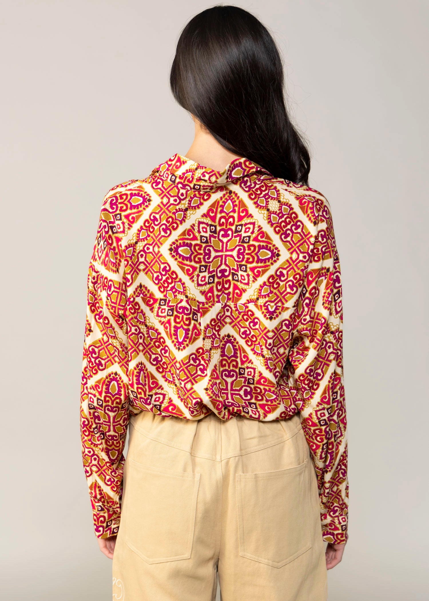 swatch_Beige mosiac print button down blouse