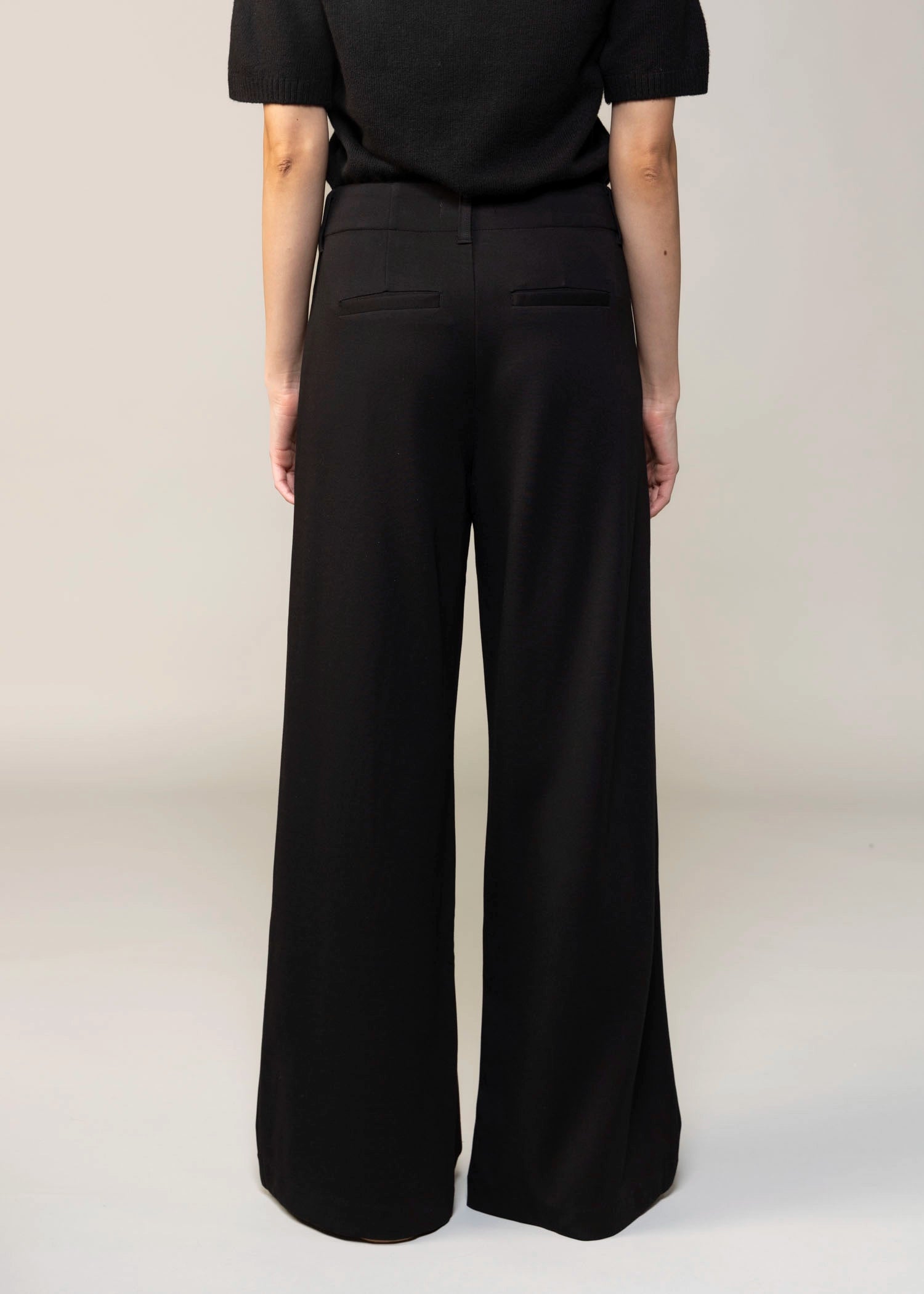 swatch_Black kut from the kloth cheryl wide leg trouser