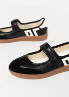 swatch_Black/Milk back70 aya mary jane sneaker