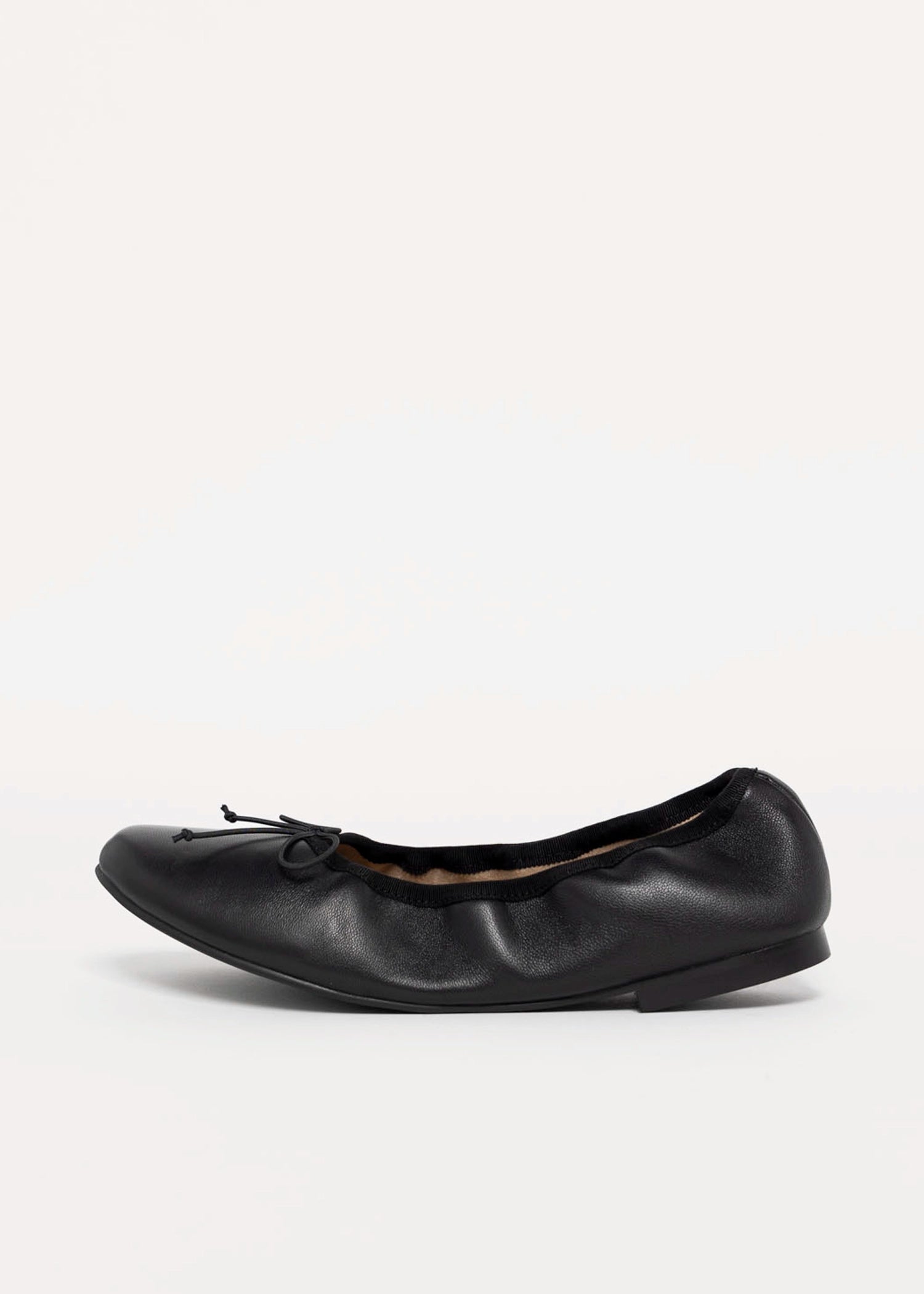 swatch_Black Leather tony bianco chelsea ballet flat
