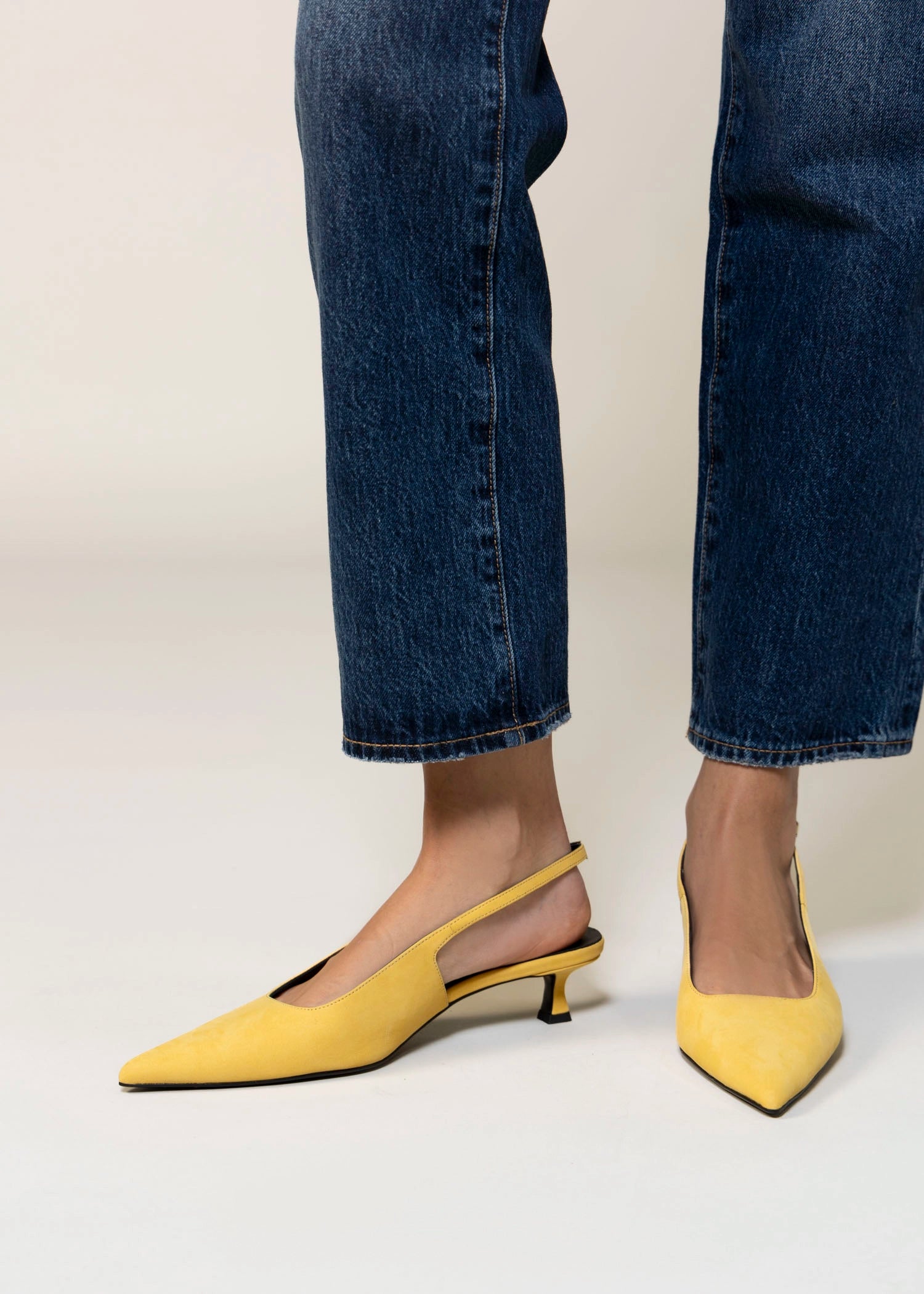 swatch_Yellow Leather tony bianco crush pump