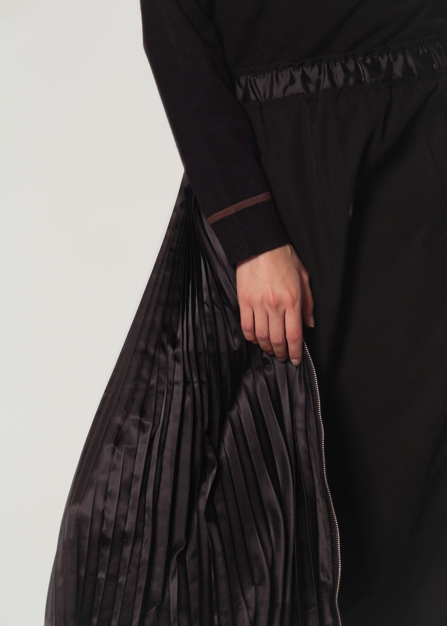 swatch_Black jelani zipper skirt 