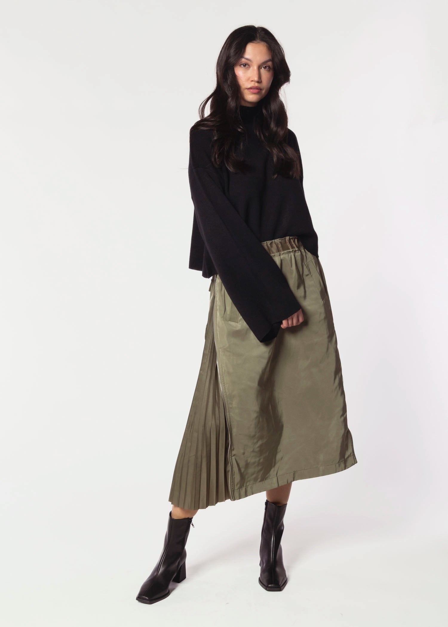 swatch_Olive jelani zipper skirt 