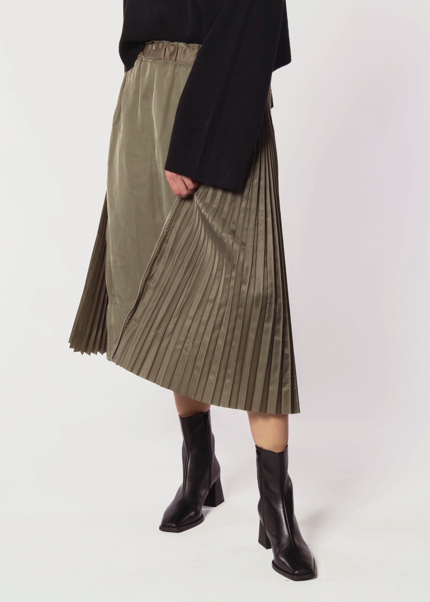 swatch_Olive jelani zipper skirt 