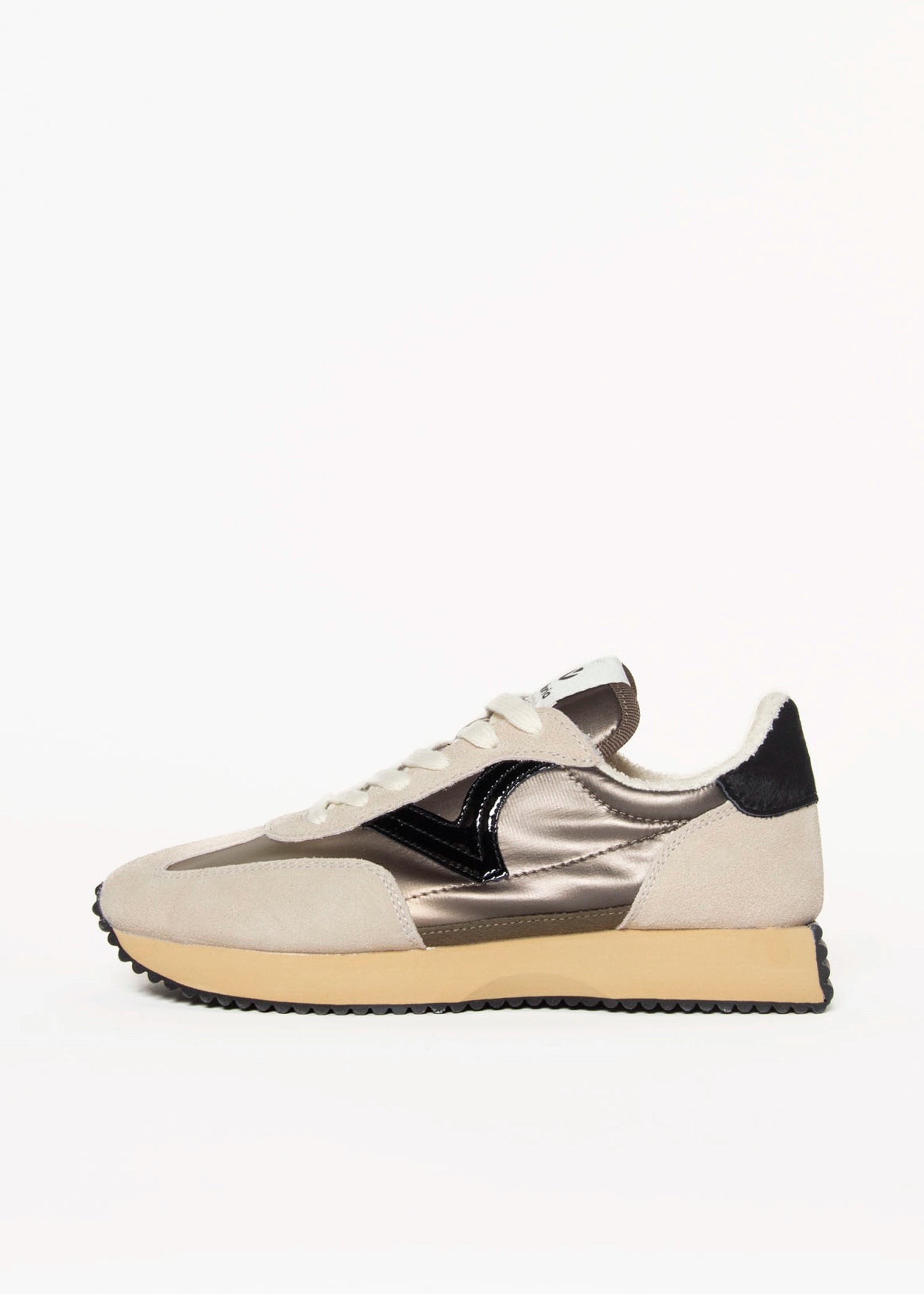swatch_Beige cosmos jogger sneaker