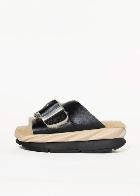 Mellow Laze Shearling Sandal